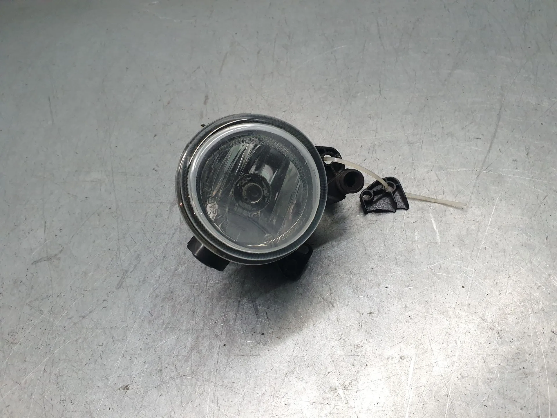 Feu antibrouillard Avant Droite MERCEDES-BENZ Classe E Coupé (C207) Imagem-1