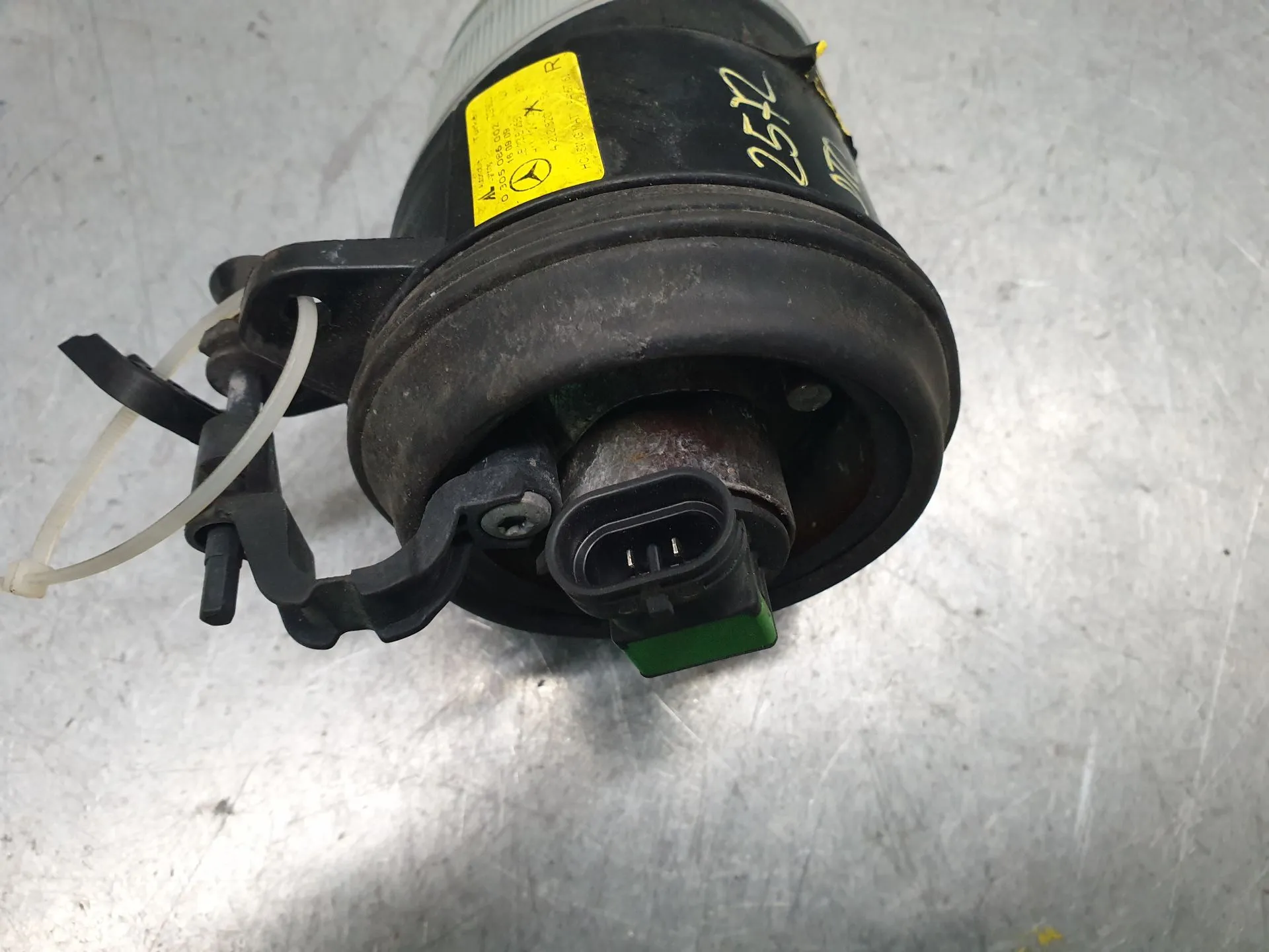 Feu antibrouillard Avant Droite MERCEDES-BENZ Classe E Coupé (C207) Imagem-5