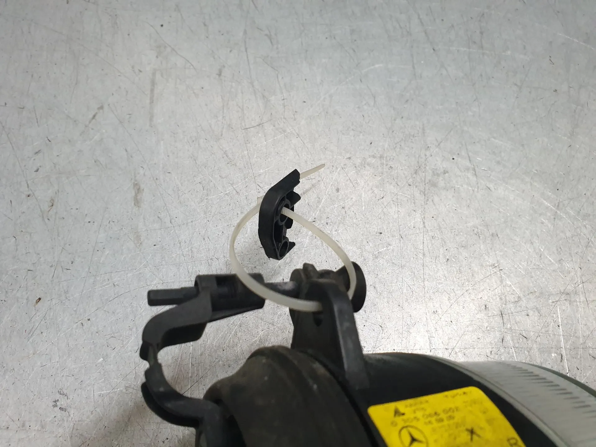 Feu antibrouillard Avant Droite MERCEDES-BENZ Classe E Coupé (C207) Imagem-6