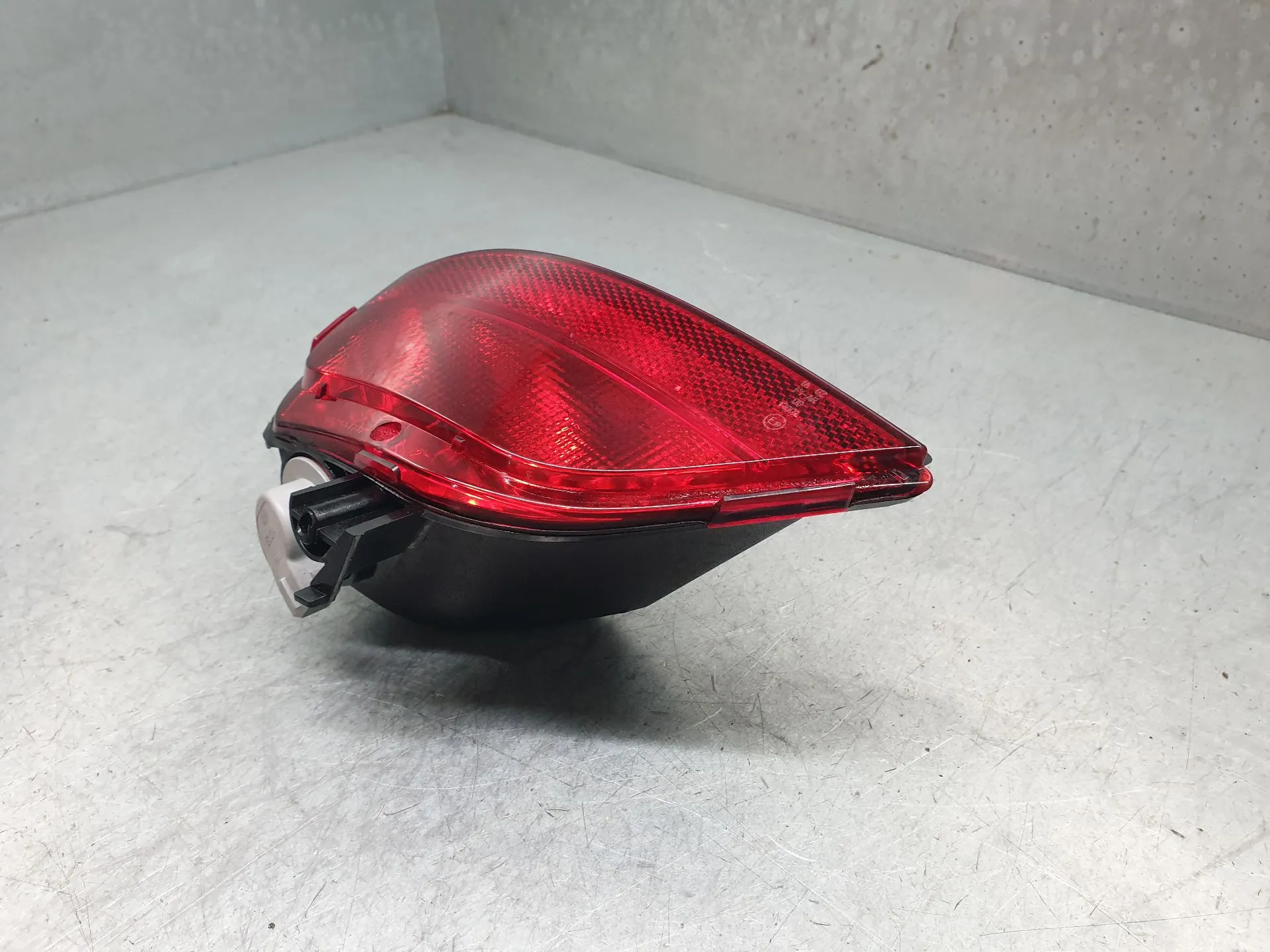 Left rear fog light DACIA Duster III (P1310) Imagem-1