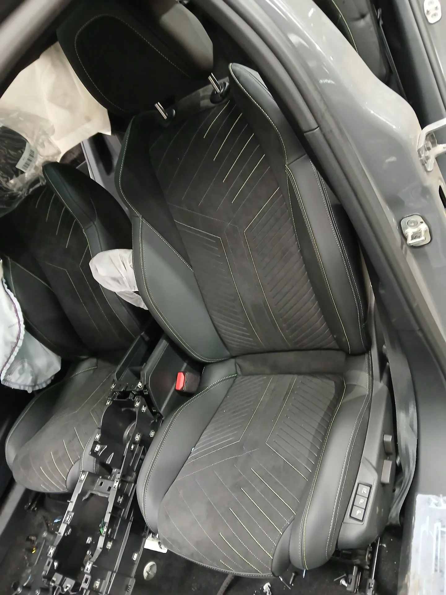 Conjunto de Bancos PEUGEOT 2008 II (U_) Imagem-2