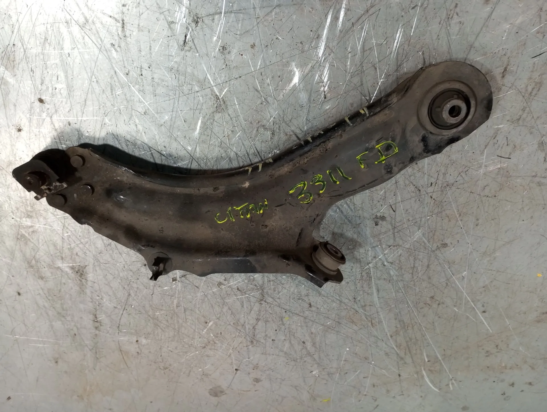 Braccio di sospensione anteriore destra MERCEDES-BENZ Citan (415)