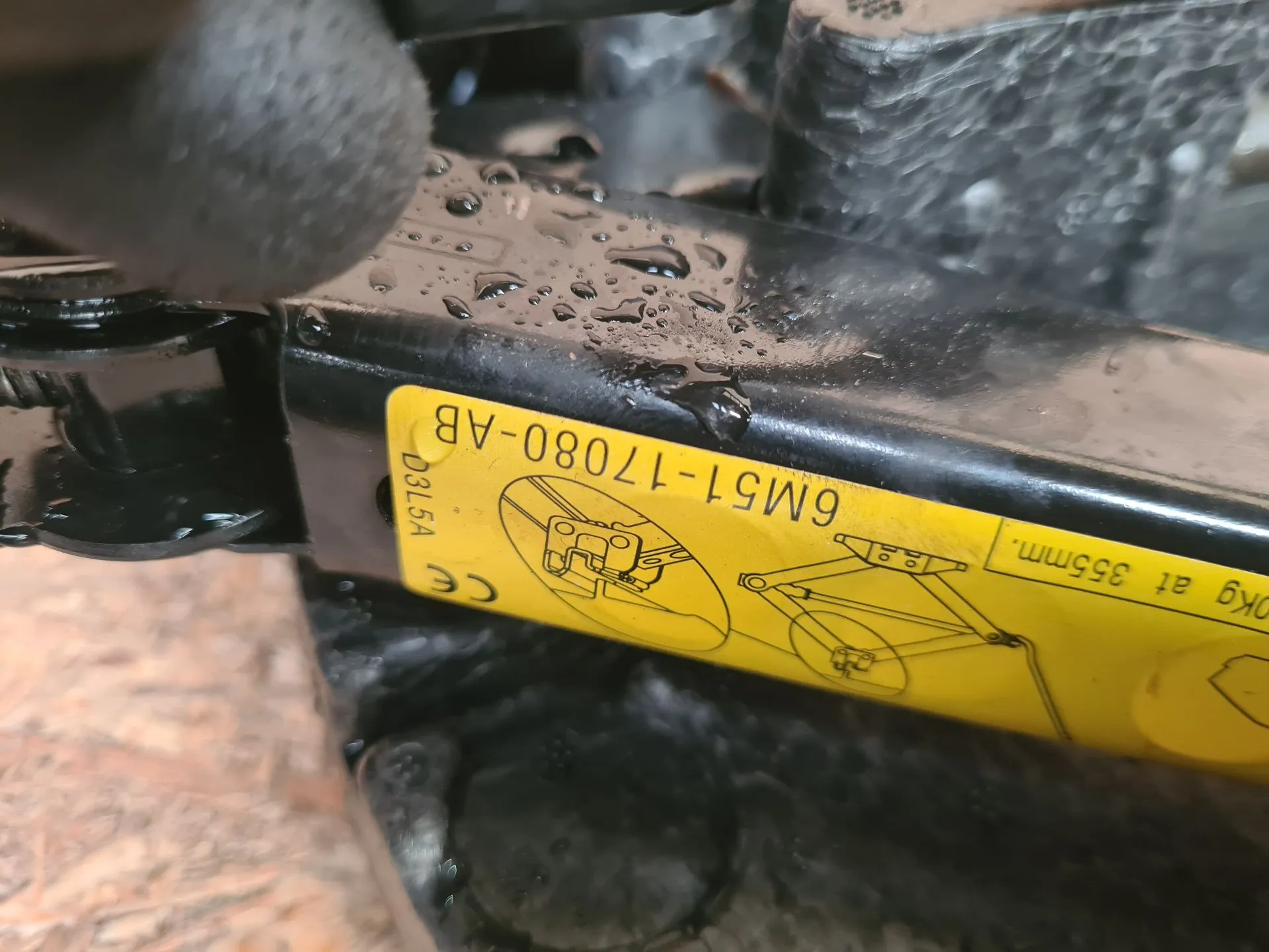 Cric FORD Focus II Carrinha (DA_) Imagem-1