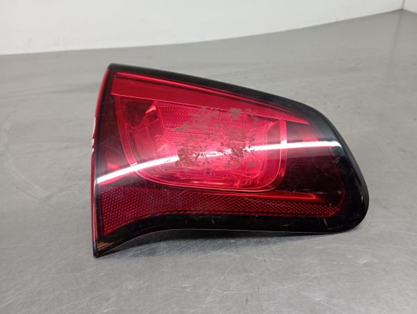 Réflecteur hayon gauche CITROËN C3 II (SC_)