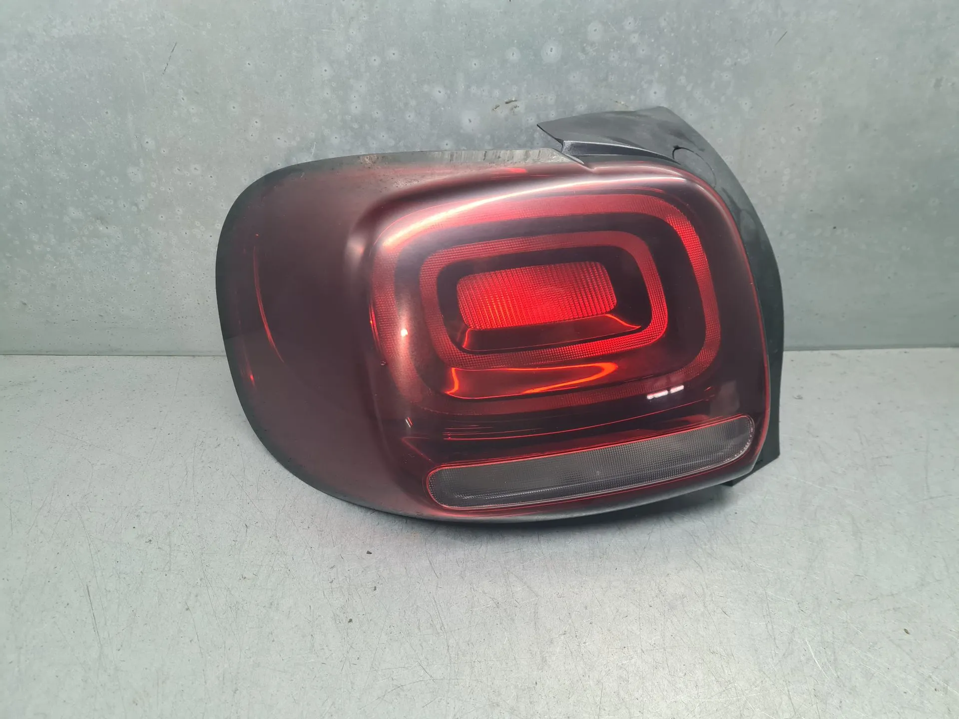 Feu arrière Gauche CITROËN C3 Aircross II (2R_, 2C_)