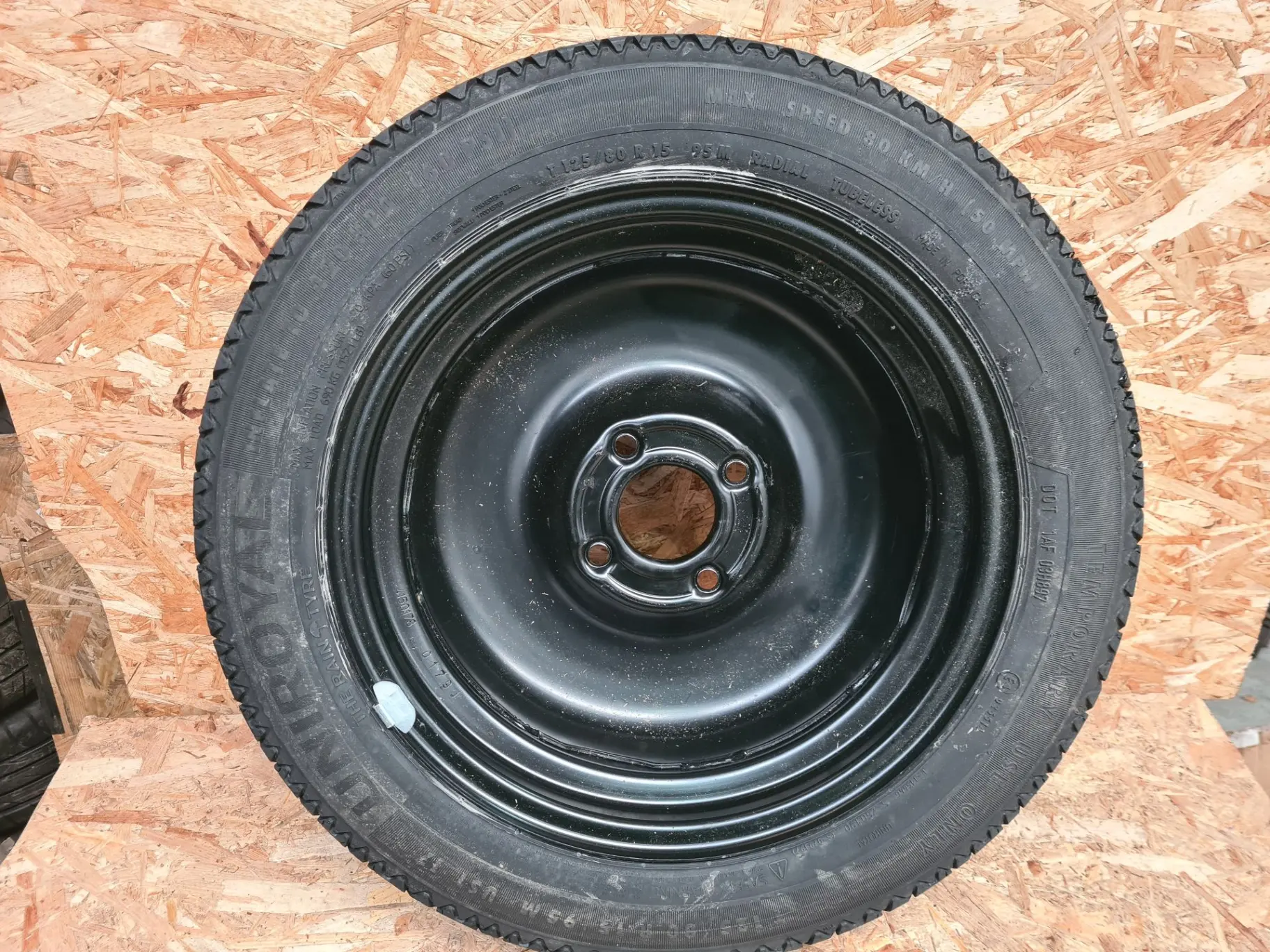 Pneu suplente PEUGEOT 208 Imagem-4