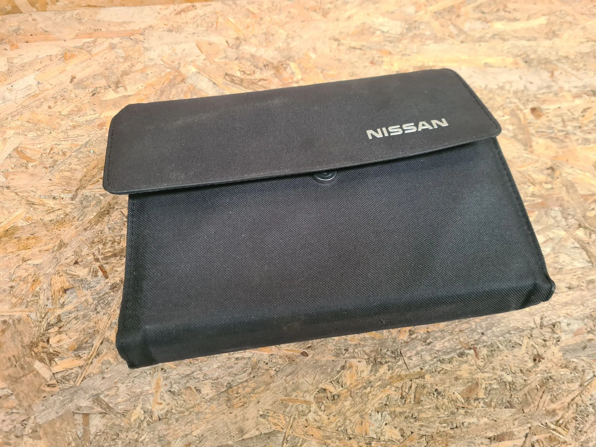 Bolsa com manual de utilizador do veículo NISSAN Leaf EV (ZE0)