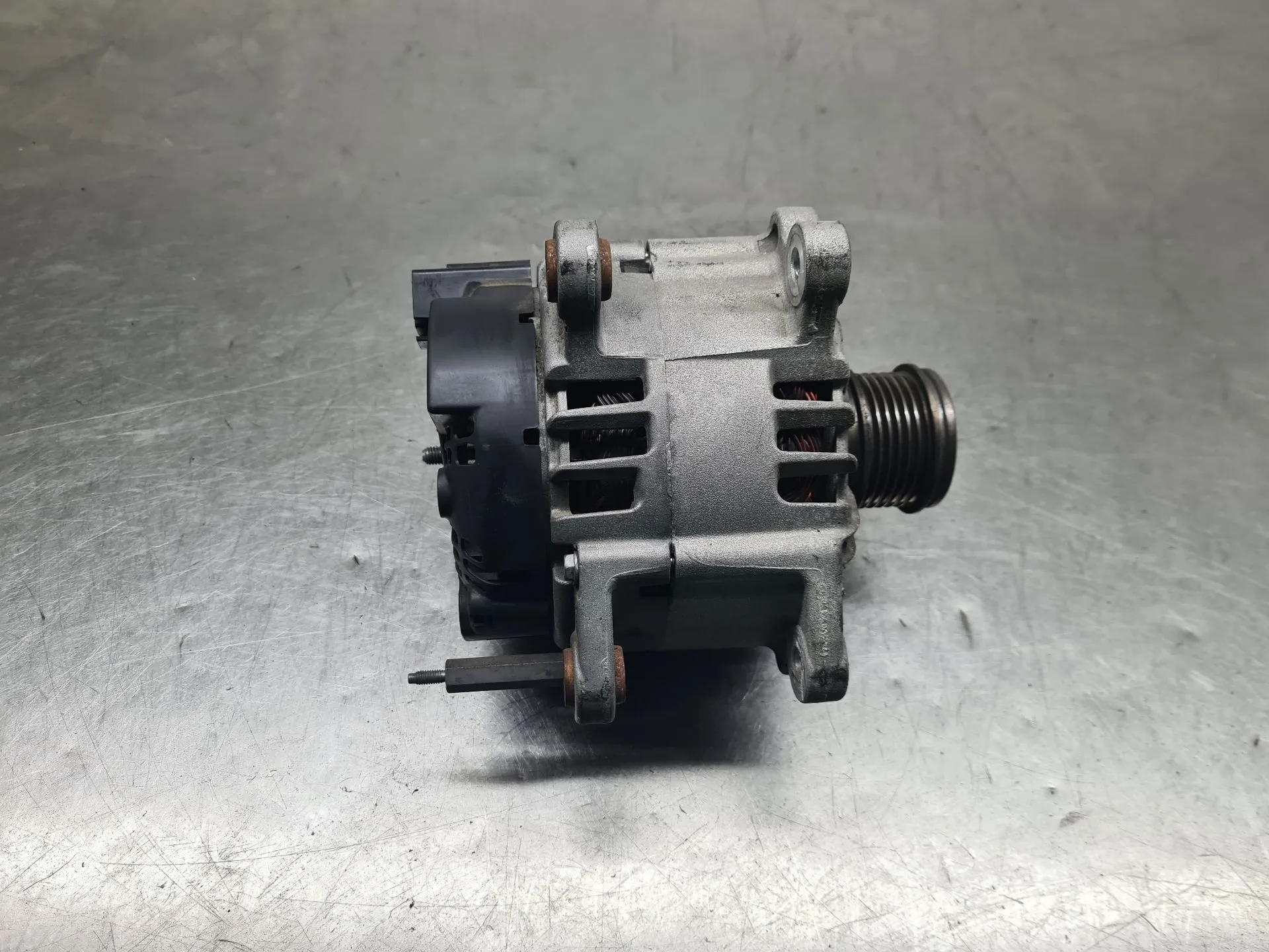 Alternador AUDI A3 Sportback (8VA, 8VF) Imagem-2