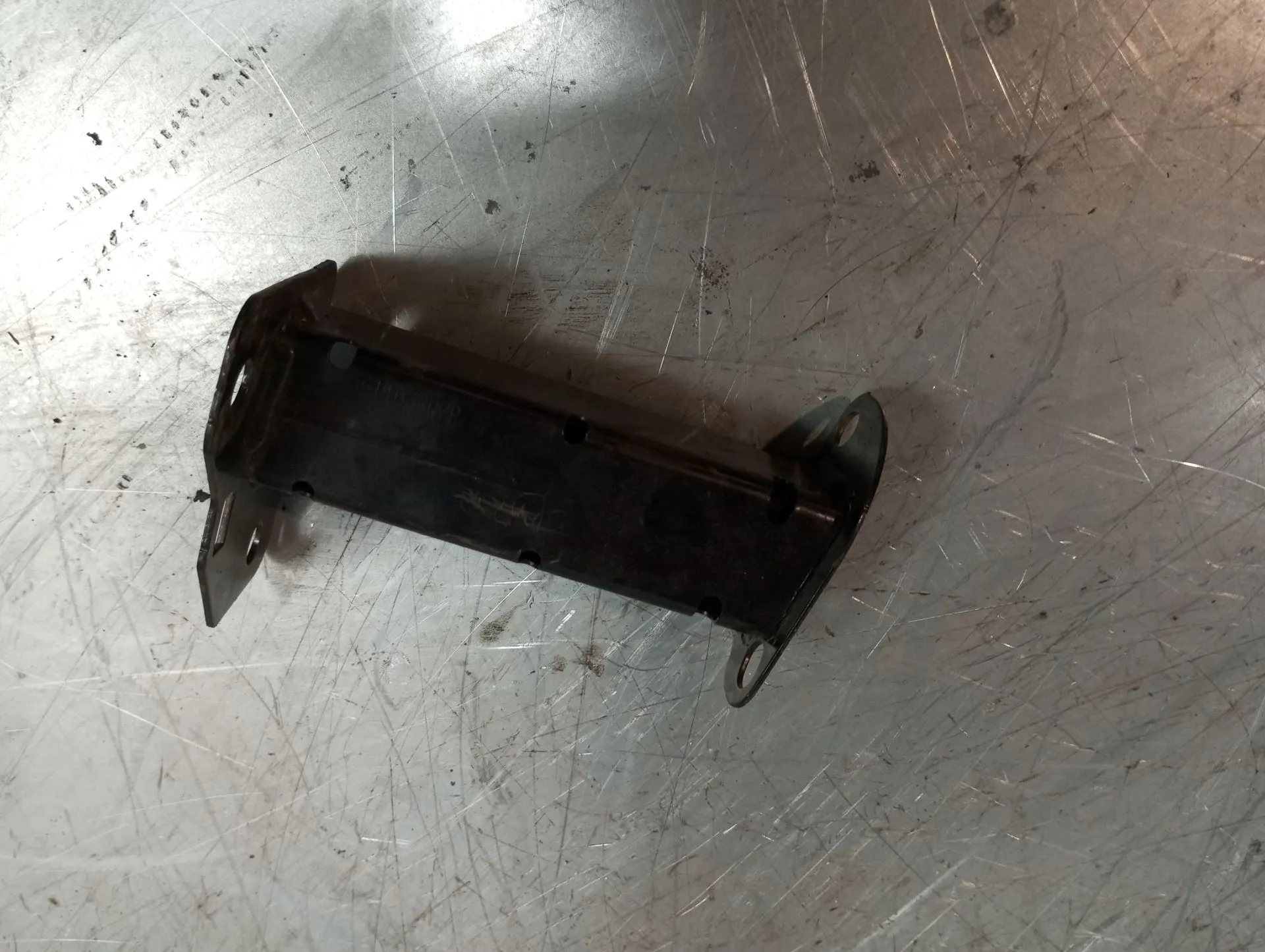 Suporte genérico RENAULT Clio V (BF_) Imagem-2