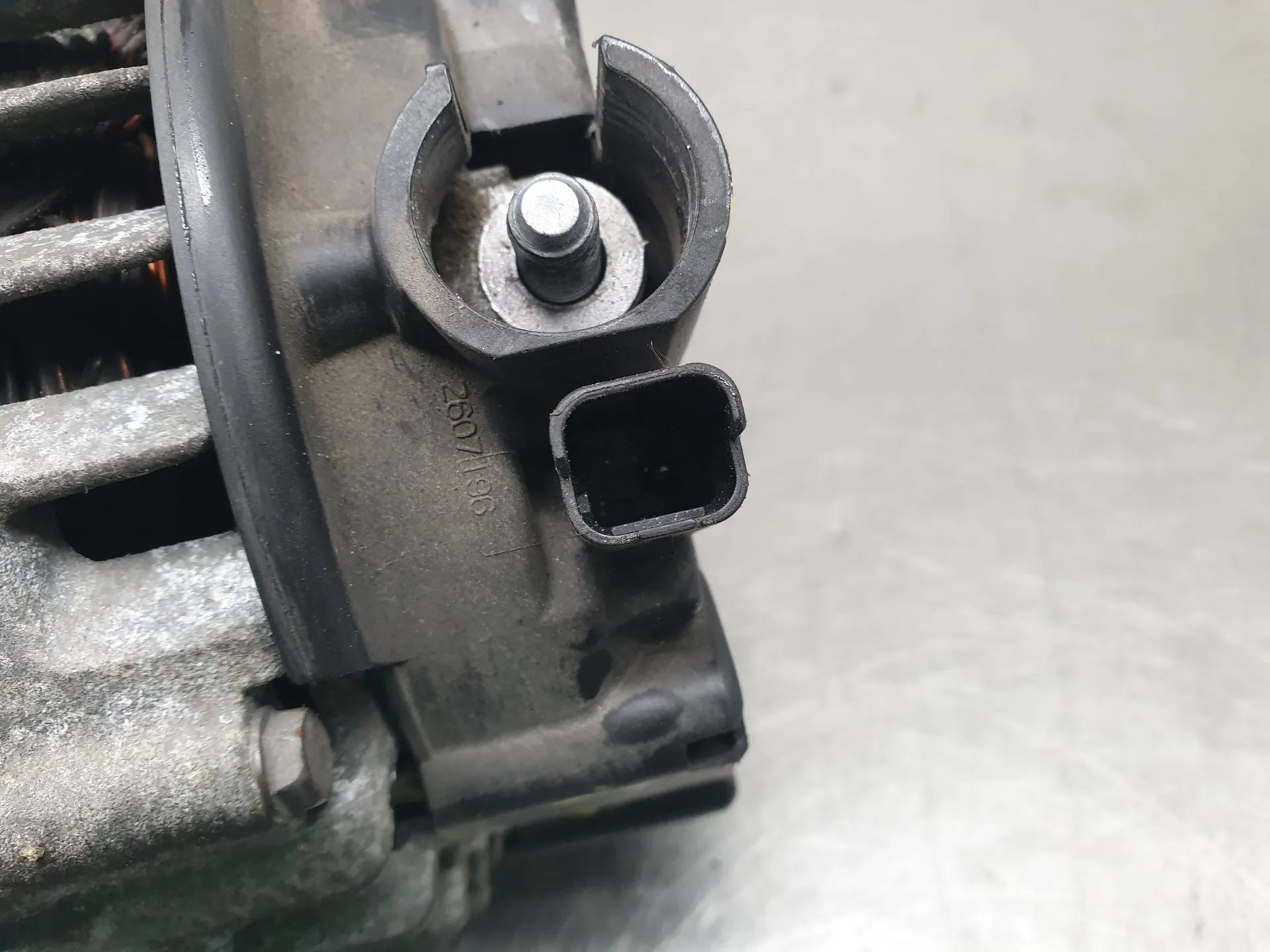 Alternador PEUGEOT 308 II Imagem-4