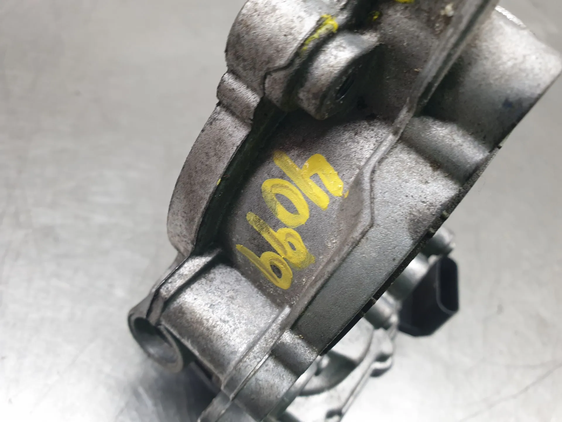 Throttle body BMW 1 (F21) Imagem-1