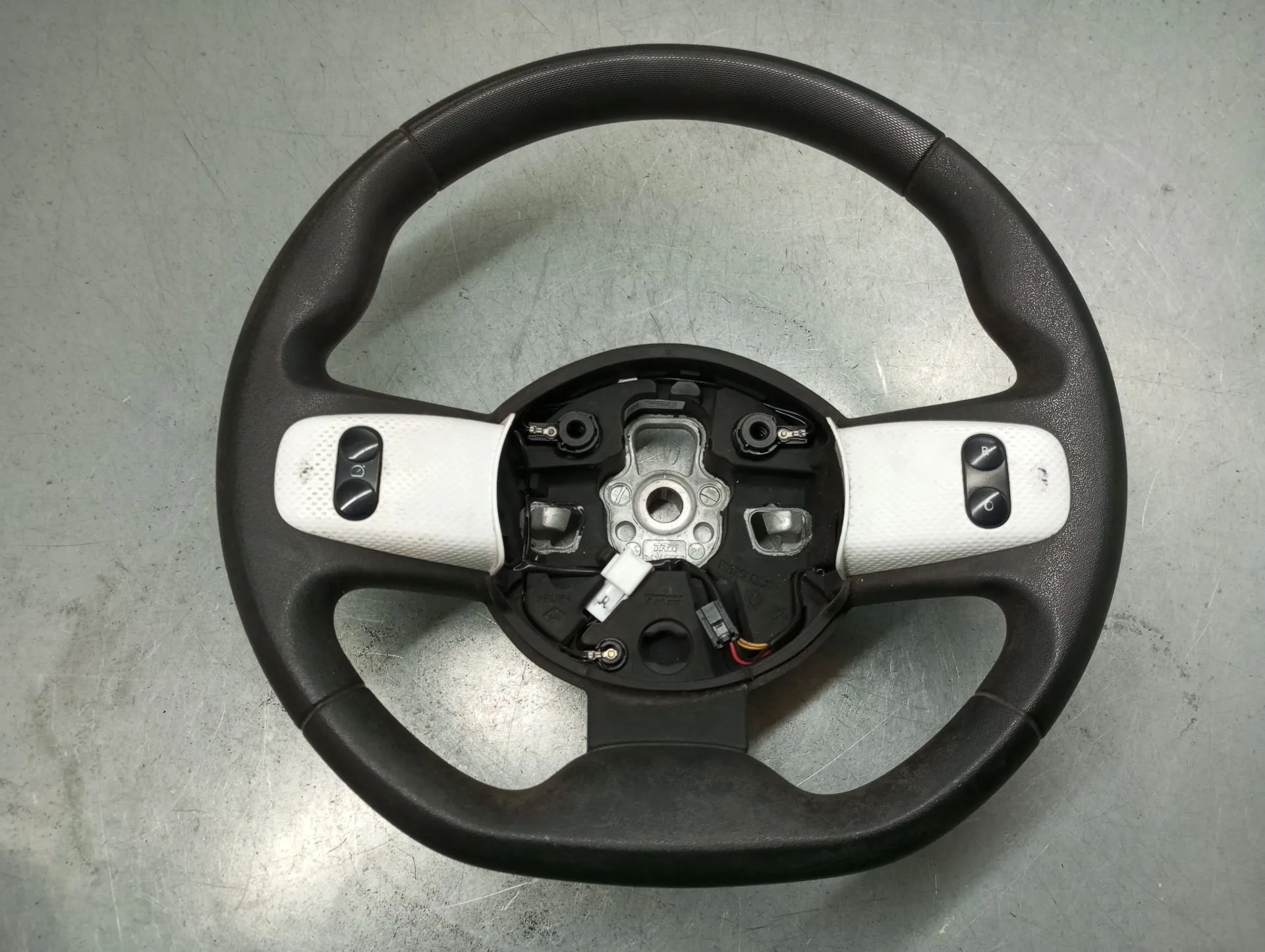 Volante RENAULT Twingo III (BCM_)