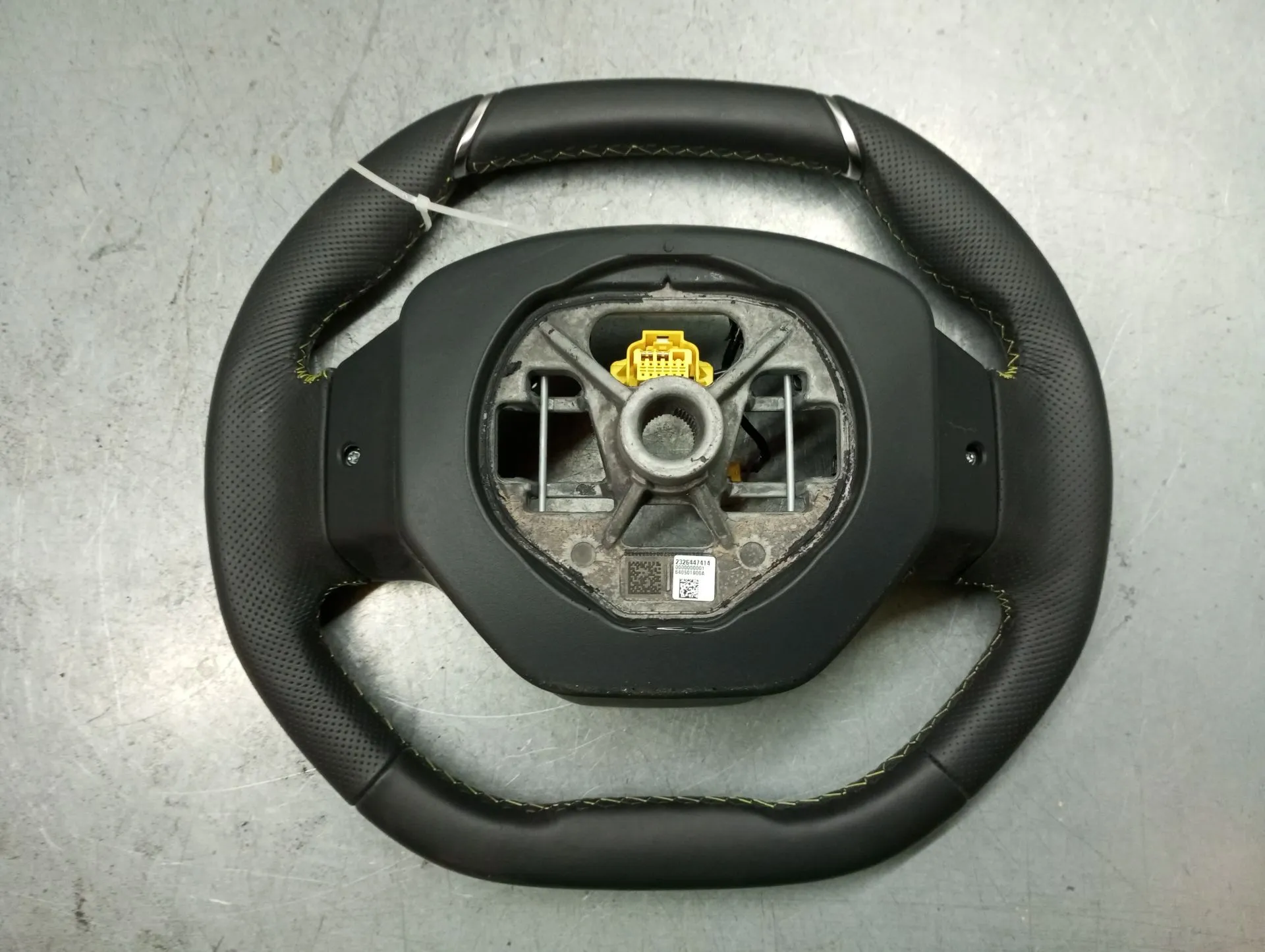 Volante PEUGEOT 208 II Imagem-4