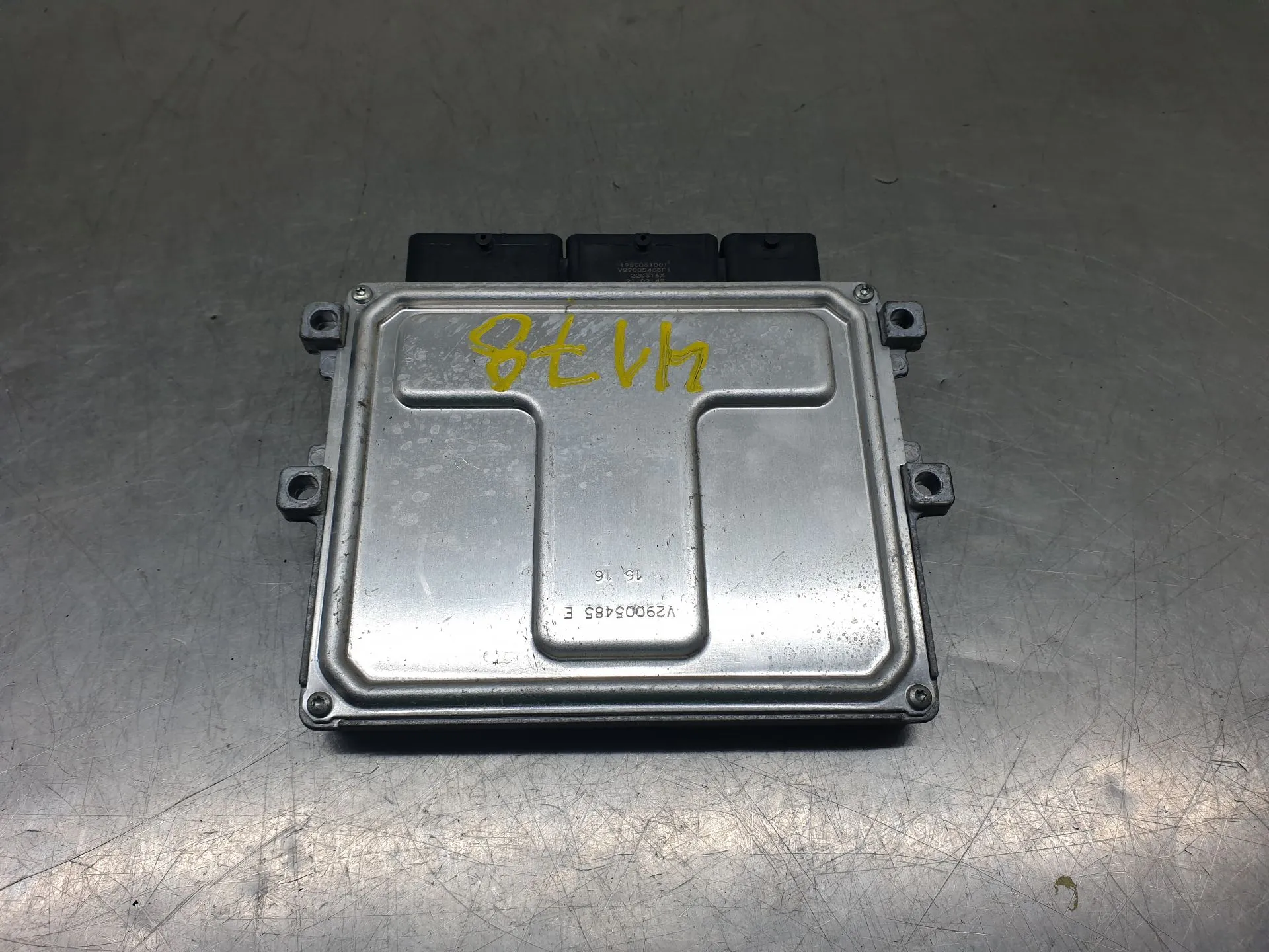 Centralina motor / ECU RENAULT Clio IV Grandtour (KH_) Imagem-2