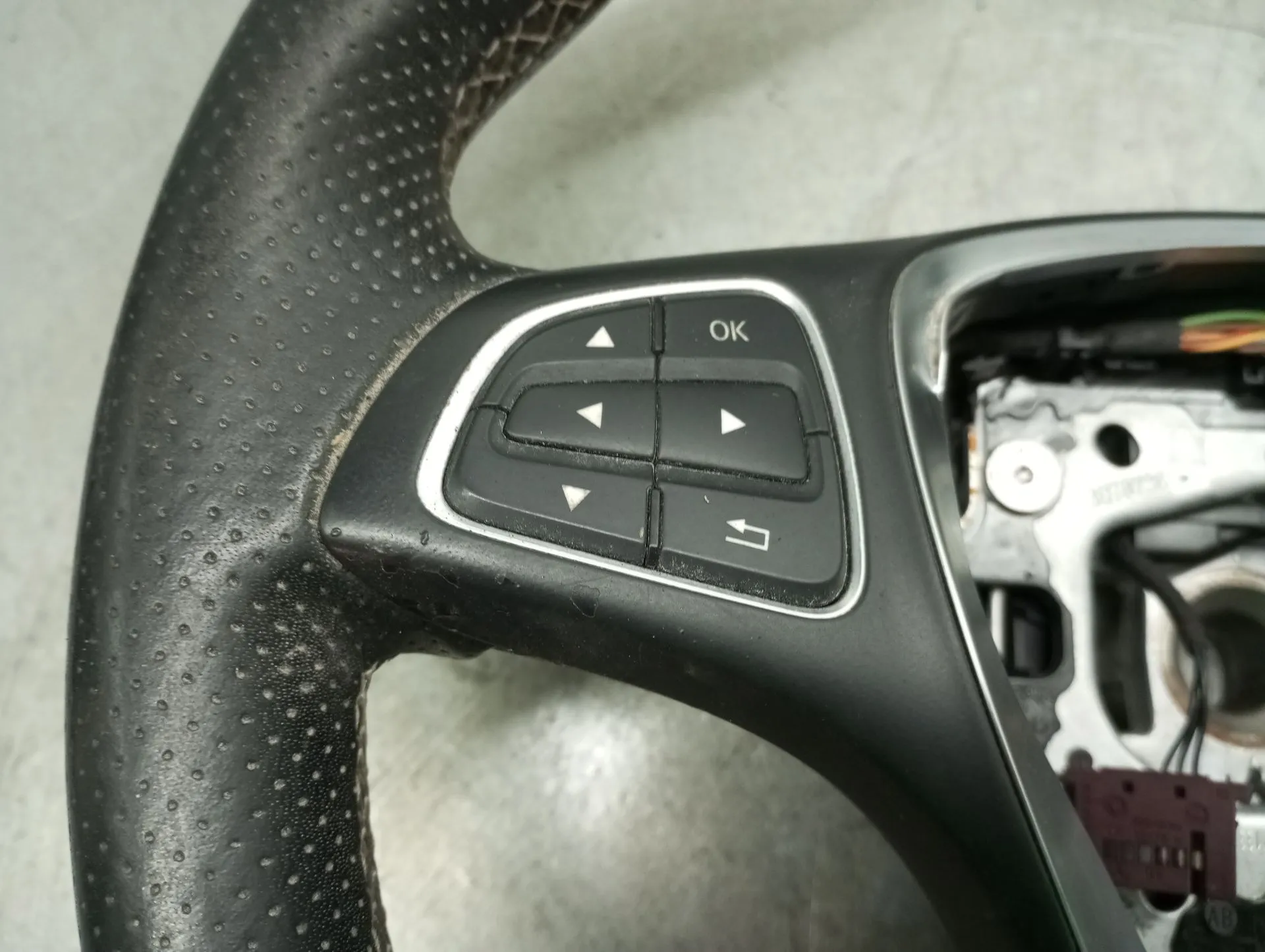 Volante MERCEDES-BENZ CLA Shooting Brake (X117) Imagem-2