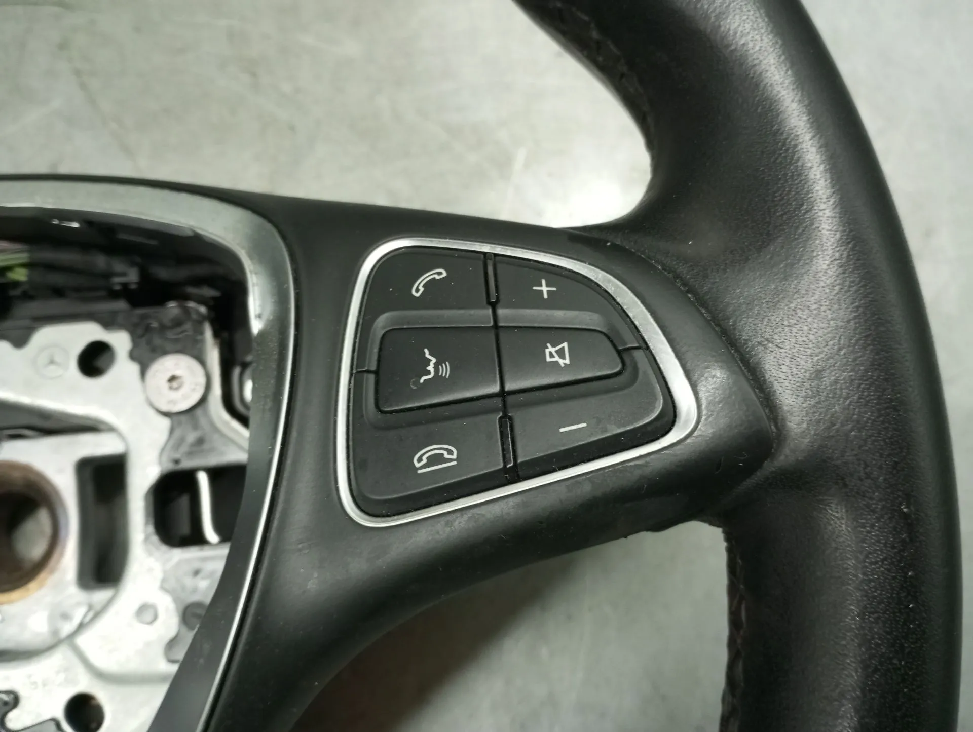 Volante MERCEDES-BENZ GLA (X156) Imagem-4