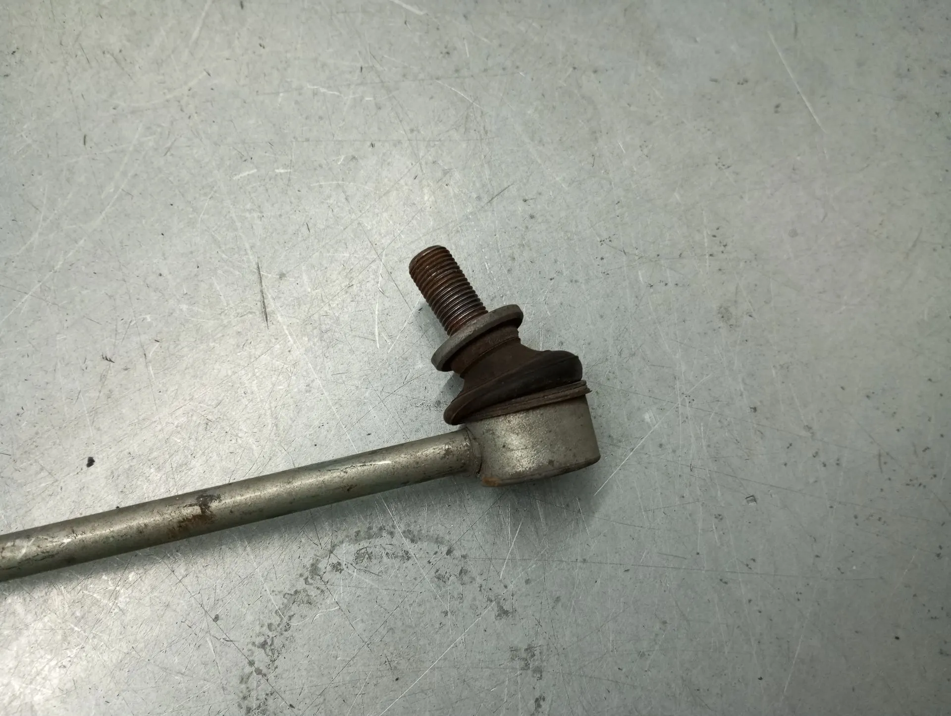 Tie rods / stabilizer links TOYOTA Corolla Hatchback (_E21_) Imagem-4