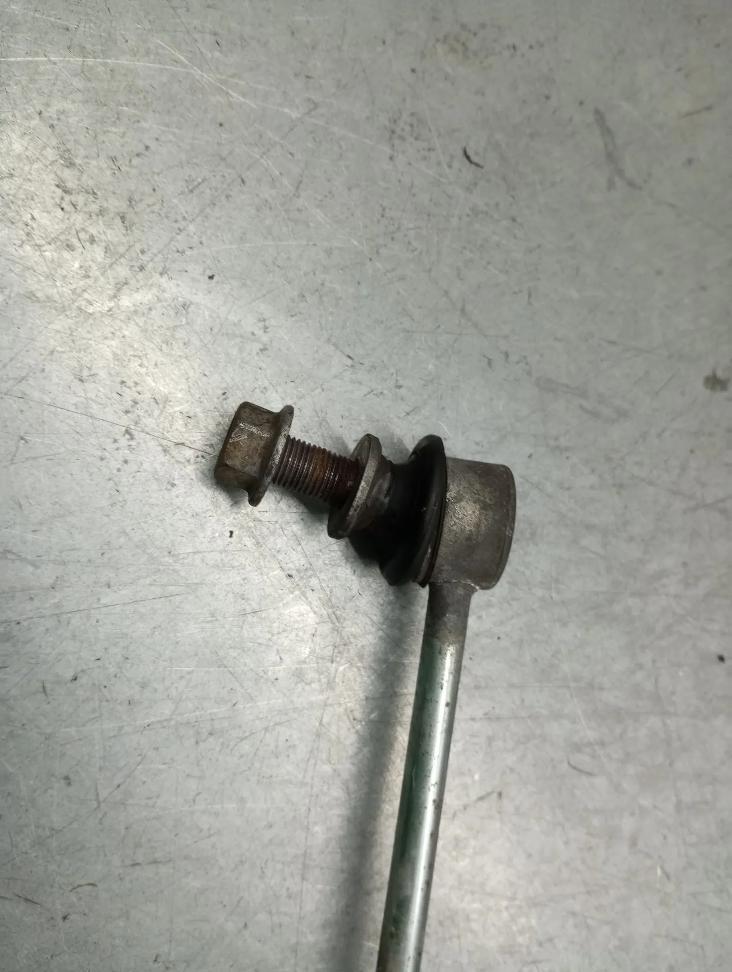 Tie rods / stabilizer links TOYOTA Corolla Hatchback (_E21_) Imagem-5