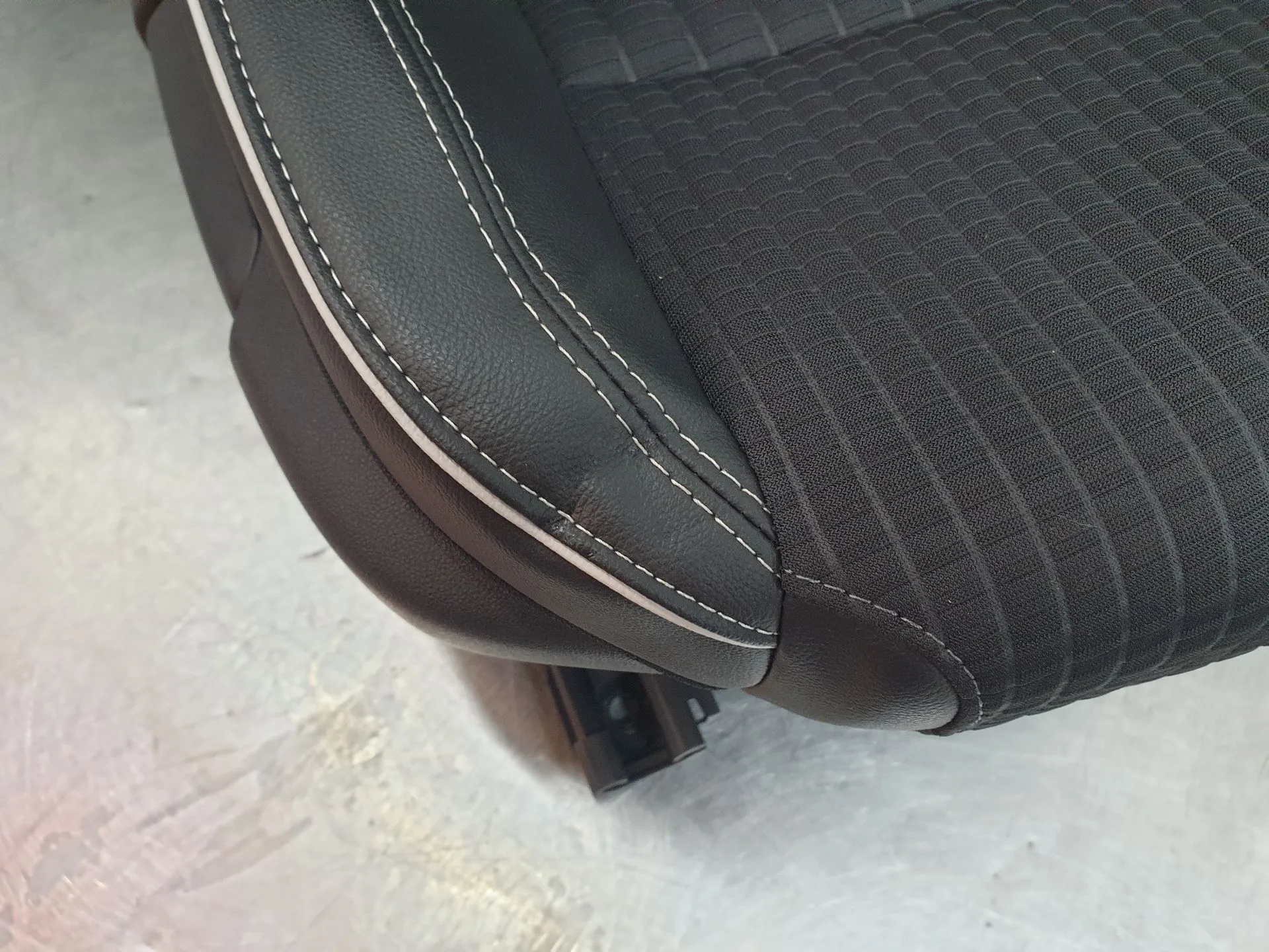 Conjunto de Bancos RENAULT Kadjar (HA_, HL_) Imagem-15