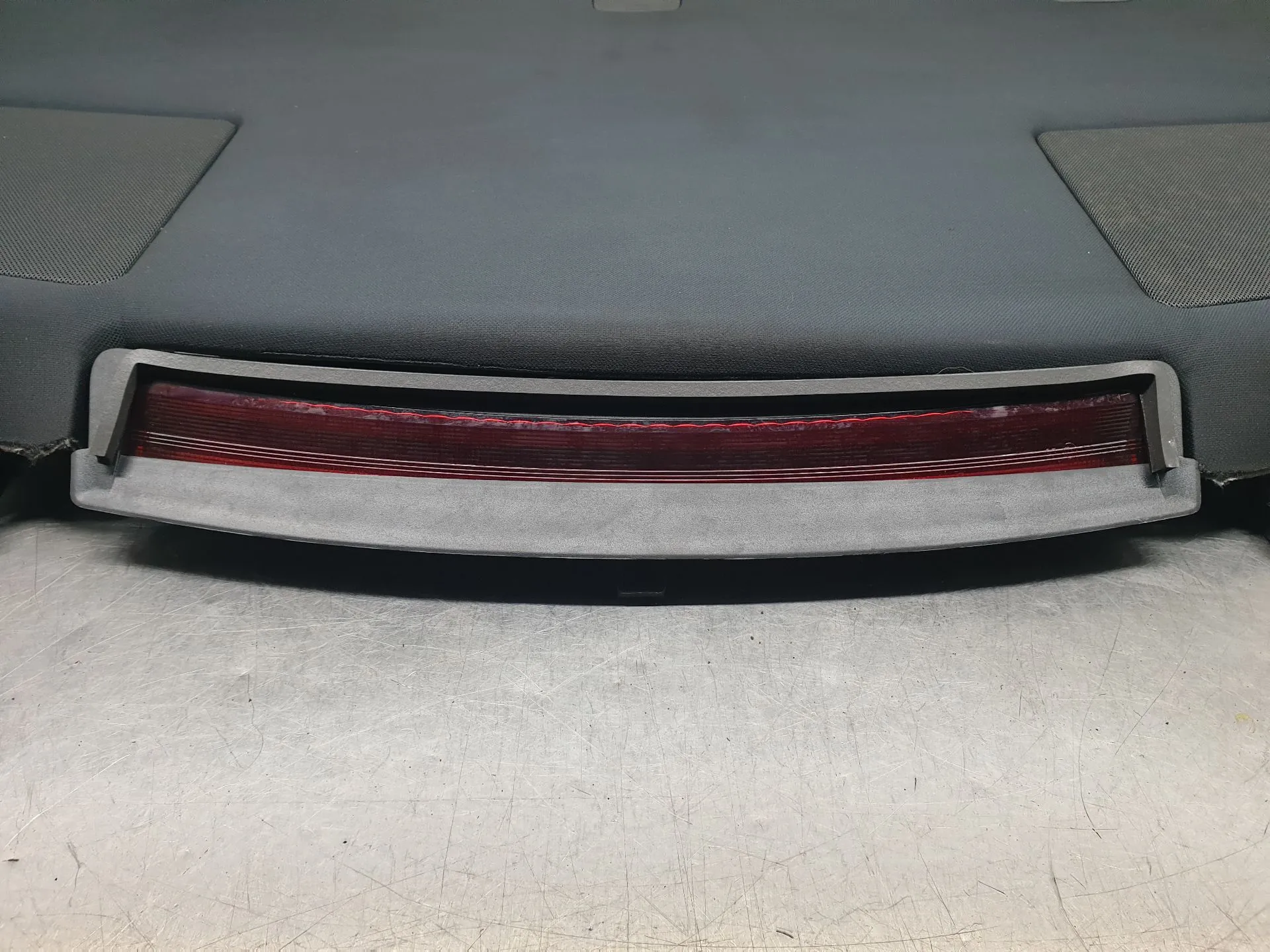 Bandeja trasera / tapa del maletero TESLA Model 3 (5YJ3) Imagem-1