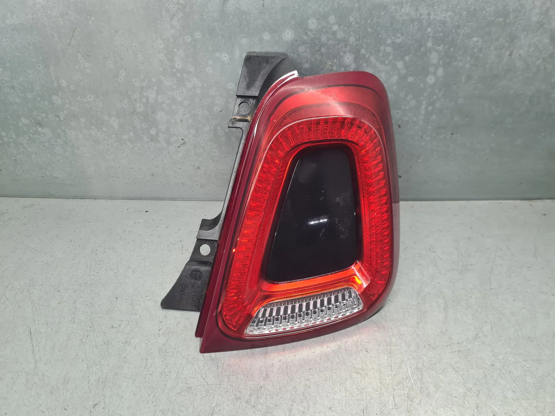 Feu arrière Droite FIAT 500 C (312_)