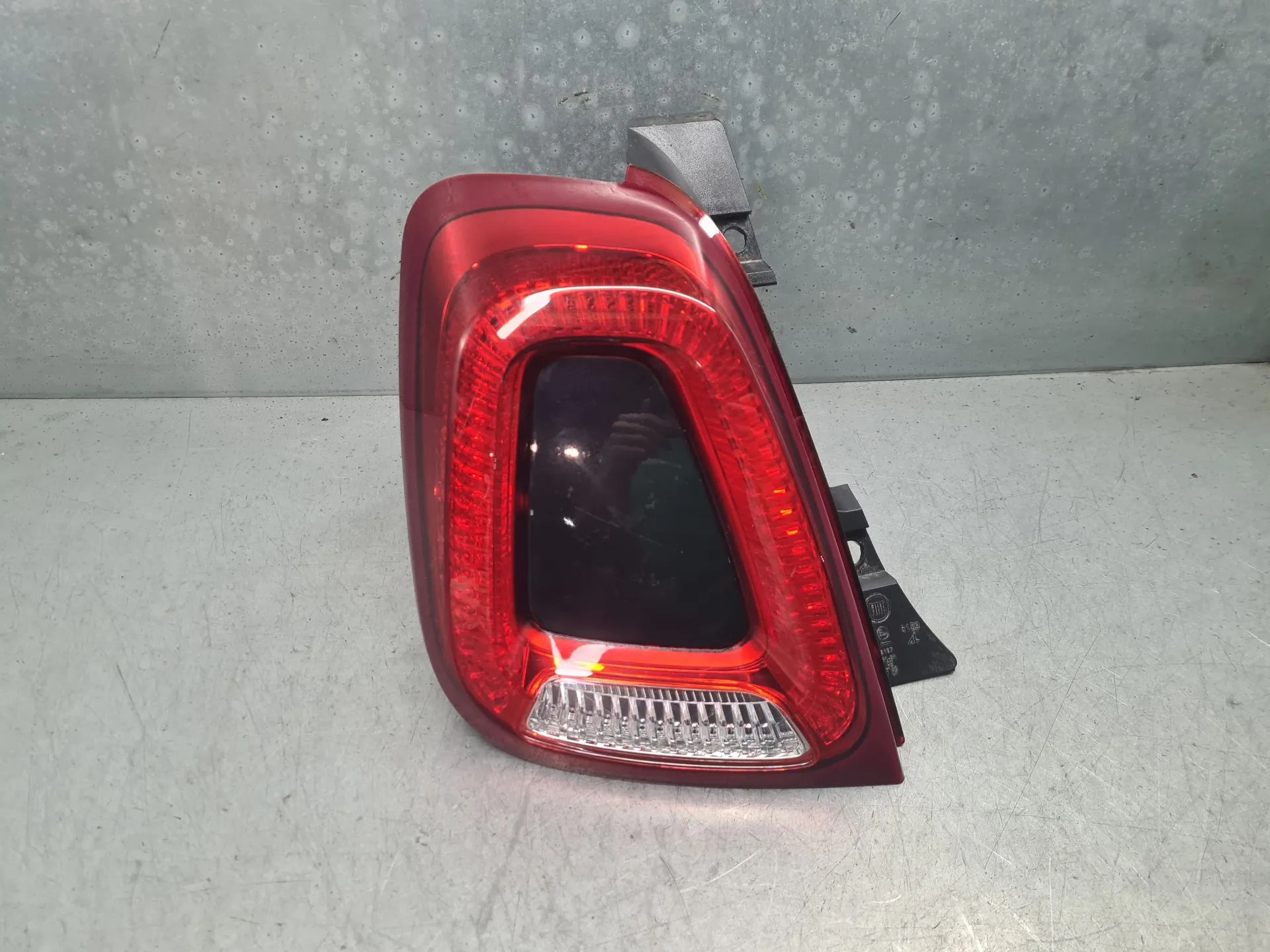 Feu arrière Gauche FIAT 500 C (312_)