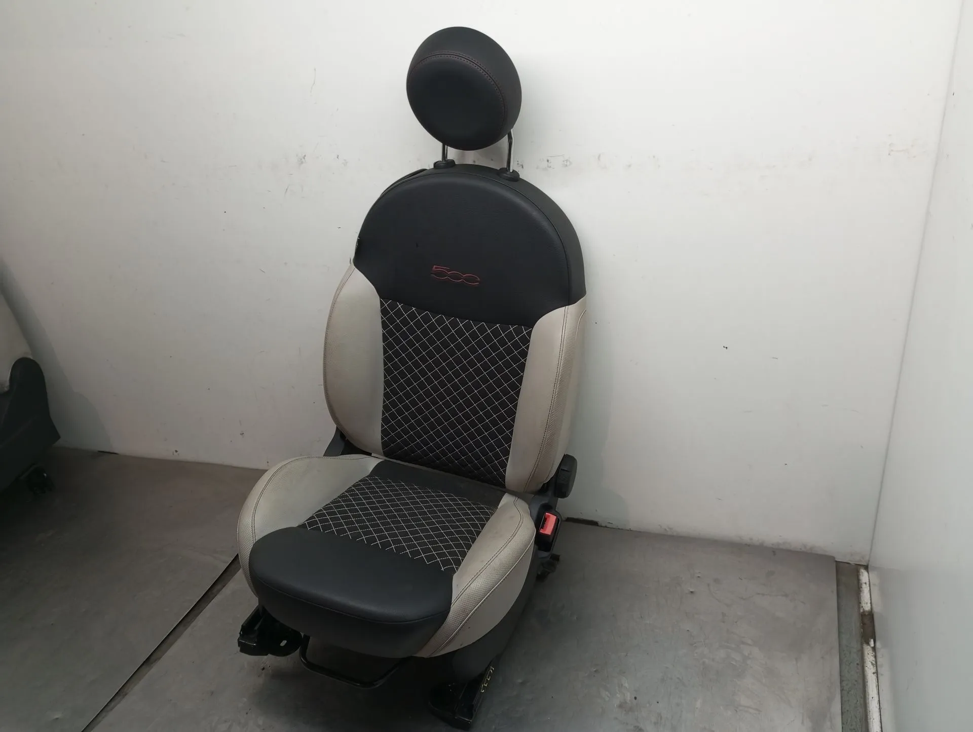Right Front Seat FIAT 500 C (312_) Imagem-1