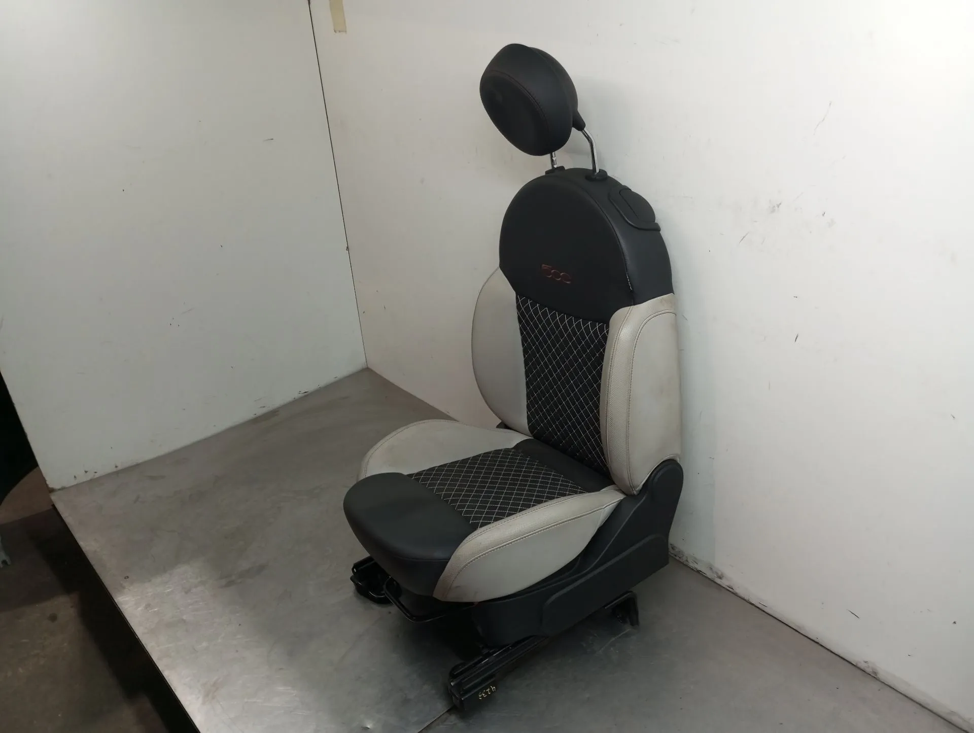 Left Front Seat FIAT 500 C (312_) Imagem-1