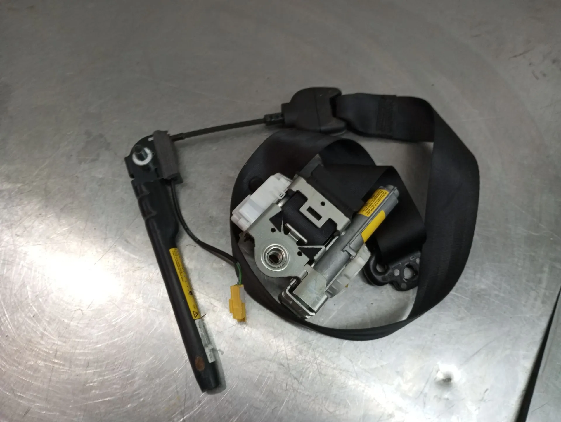 Pré-tensor cinto frente direito FIAT 500 C (312_) Imagem-2