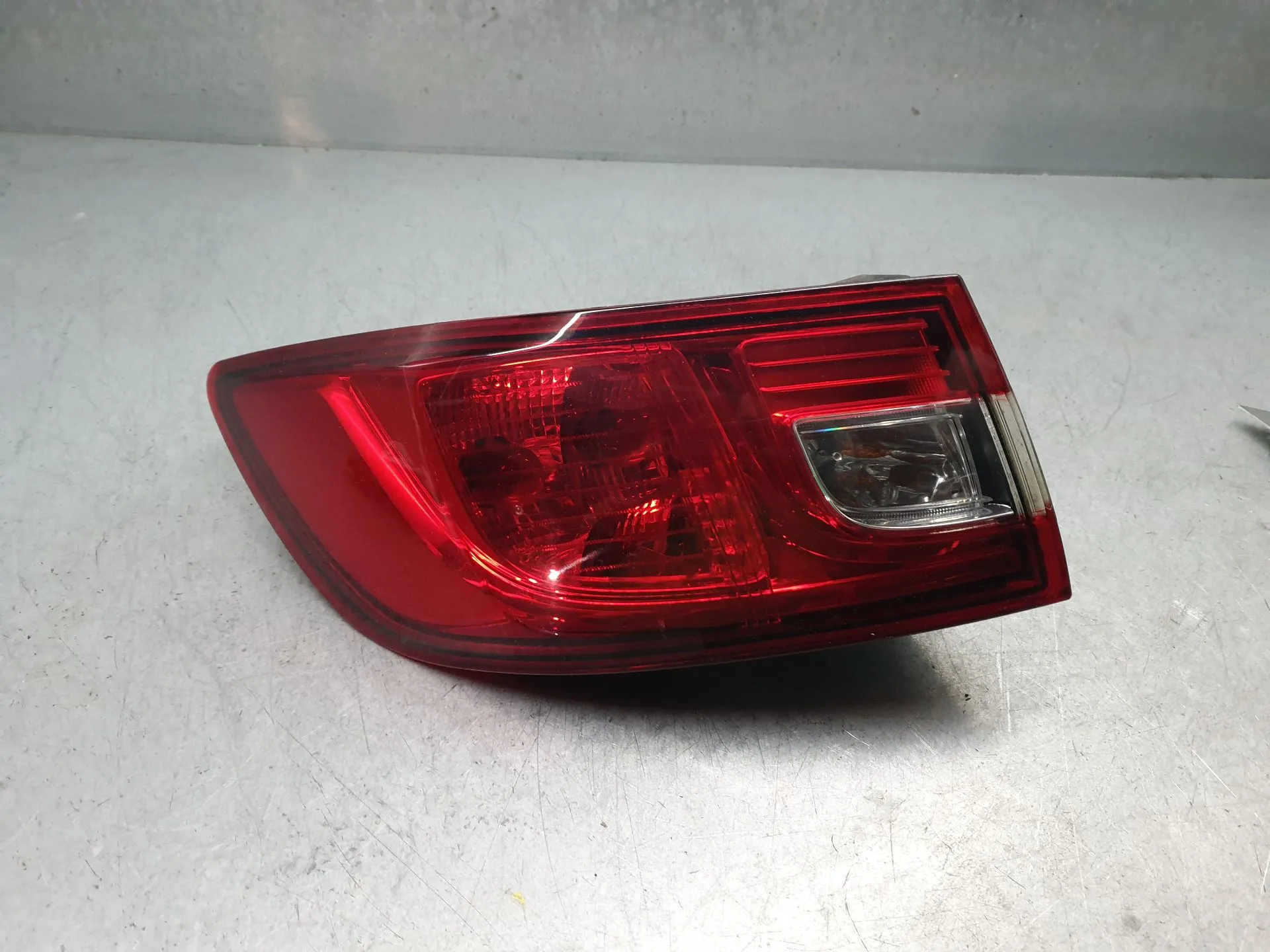 Feu Arrière Gauche Renault Clio 4 - Référence 265553752R - Neuf D'origine
