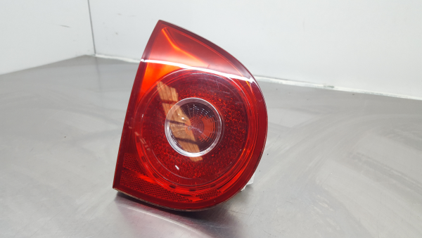 Feu de coffre Gauche VOLKSWAGEN Golf V (1K1)