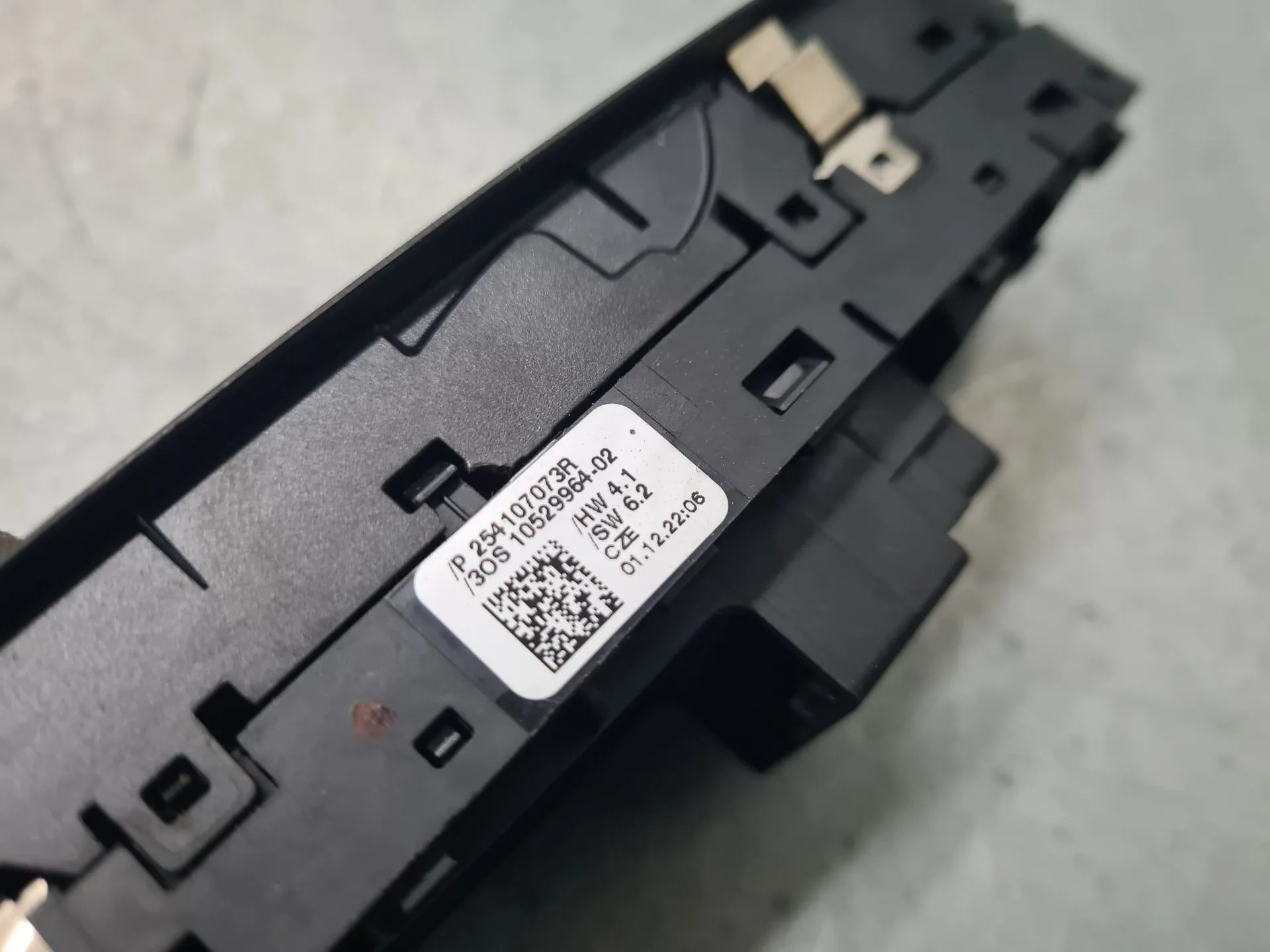 Comando / interruttore alzacristallo anteriore sinistro RENAULT Clio V (BF_) Imagem-4