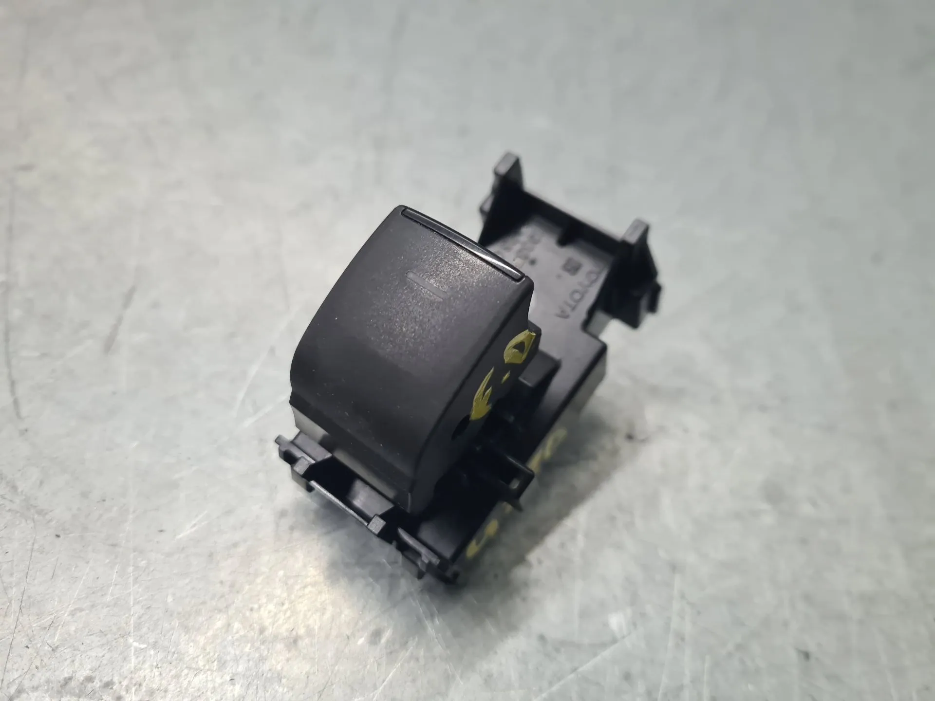 Mando / interruptor elevalunas delantero derecho TOYOTA C-HR (_X1_)