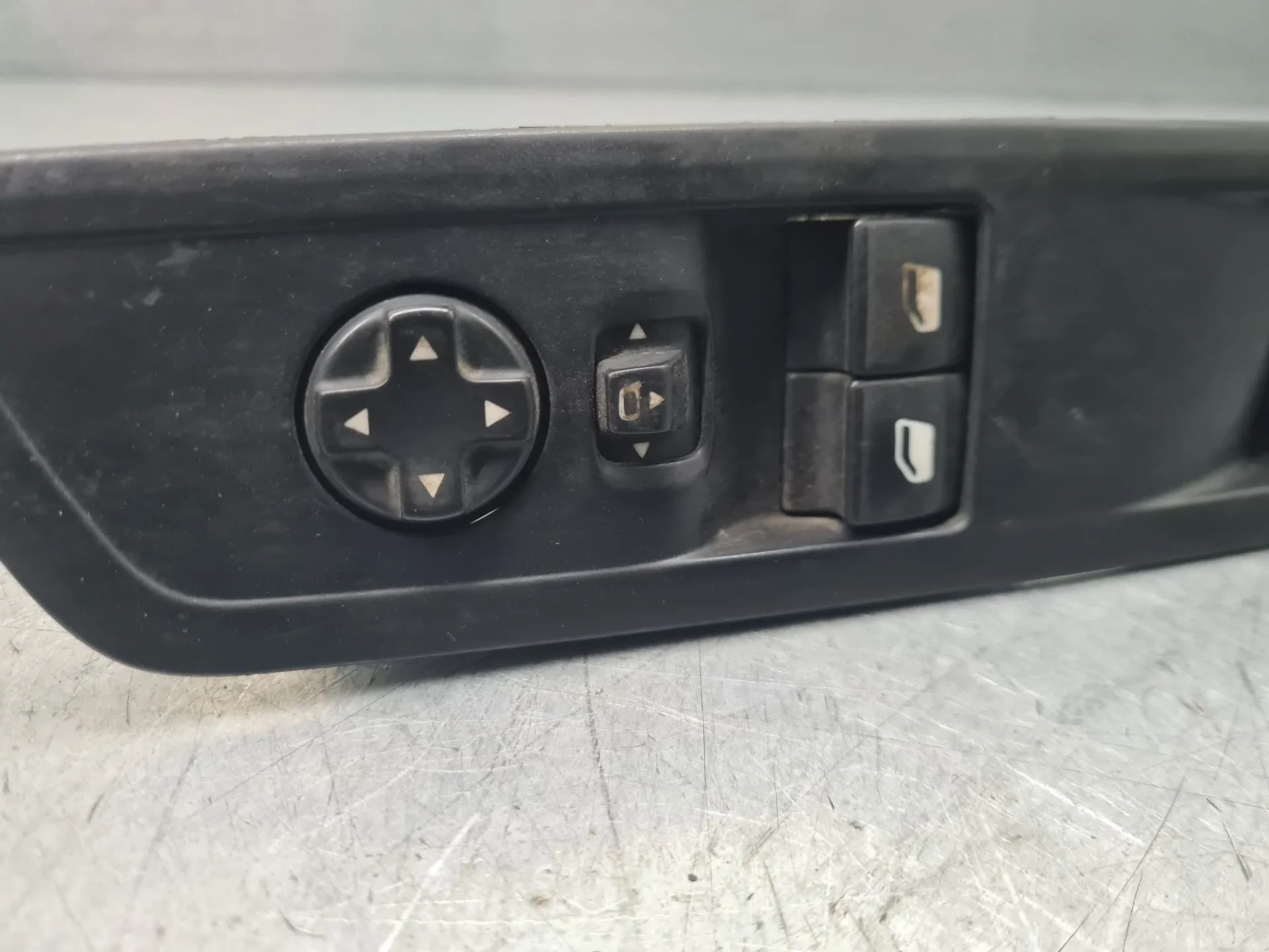 Commande / interrupteur lève-vitre Avant gauche PEUGEOT Expert Imagem-1