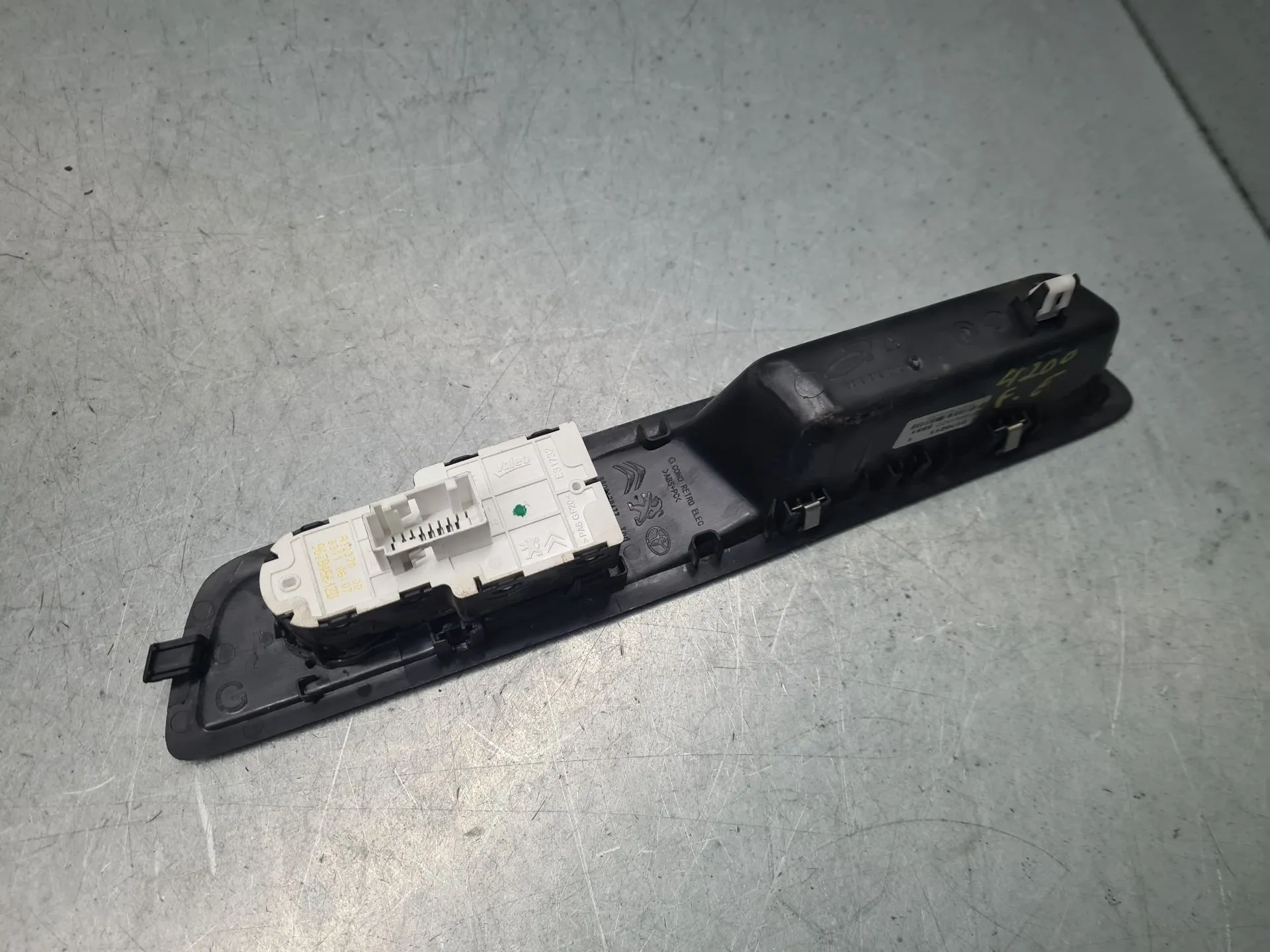 Commande / interrupteur lève-vitre Avant gauche PEUGEOT Expert Imagem-4