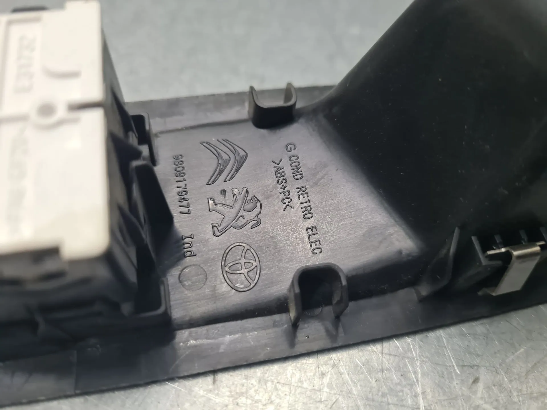 Commande / interrupteur lève-vitre Avant gauche PEUGEOT Expert Imagem-6