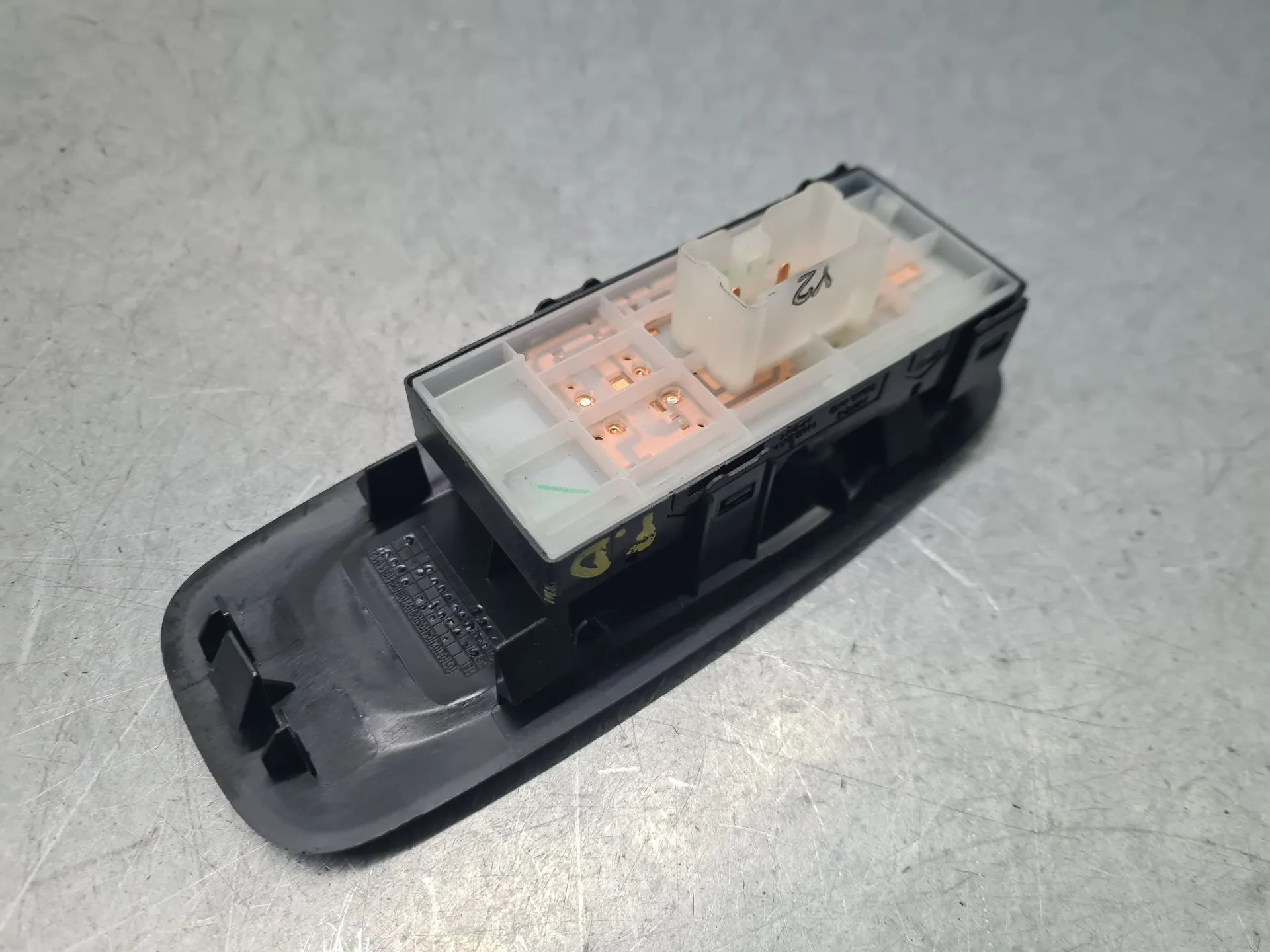 Mando / interruptor elevalunas delantero derecho RENAULT Kadjar (HA_, HL_) Imagem-2