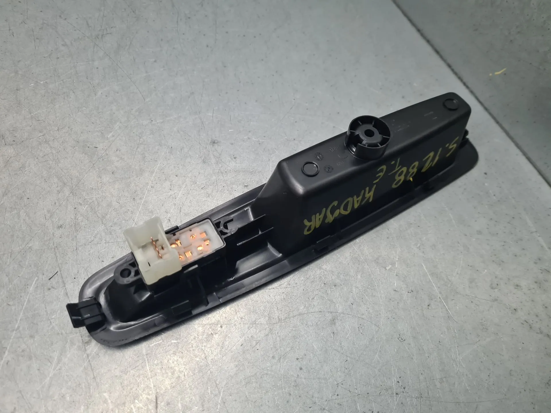 Comando / interruttore alzacristallo posteriore sinistro RENAULT Kadjar (HA_, HL_) Imagem-3