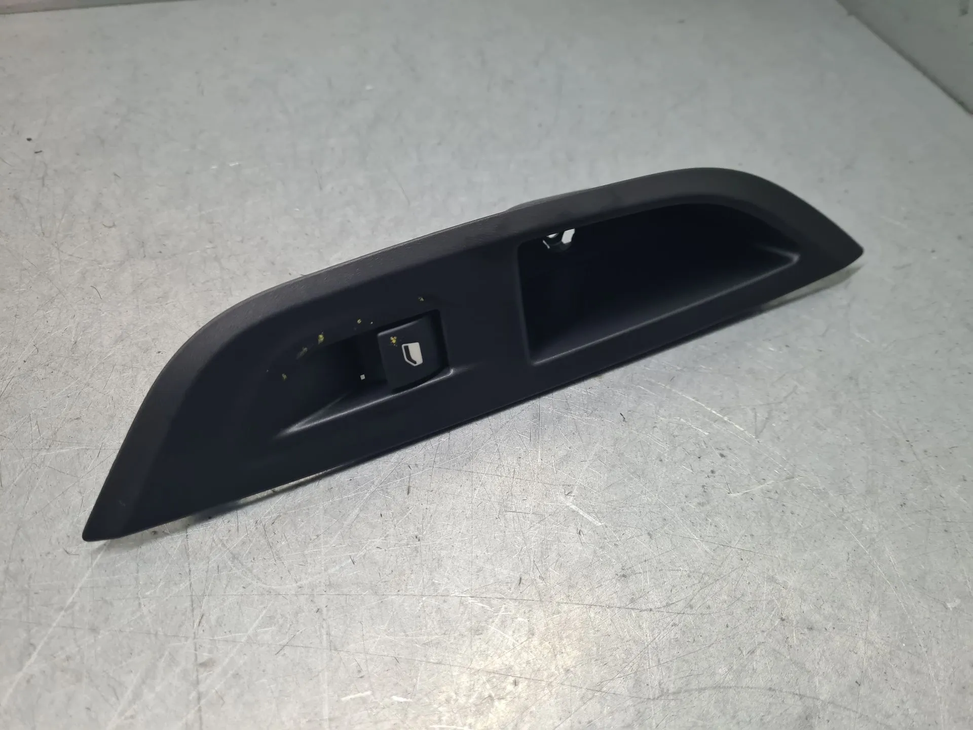 Comando / interruttore alzacristallo posteriore sinistro PEUGEOT 2008 II (U_)