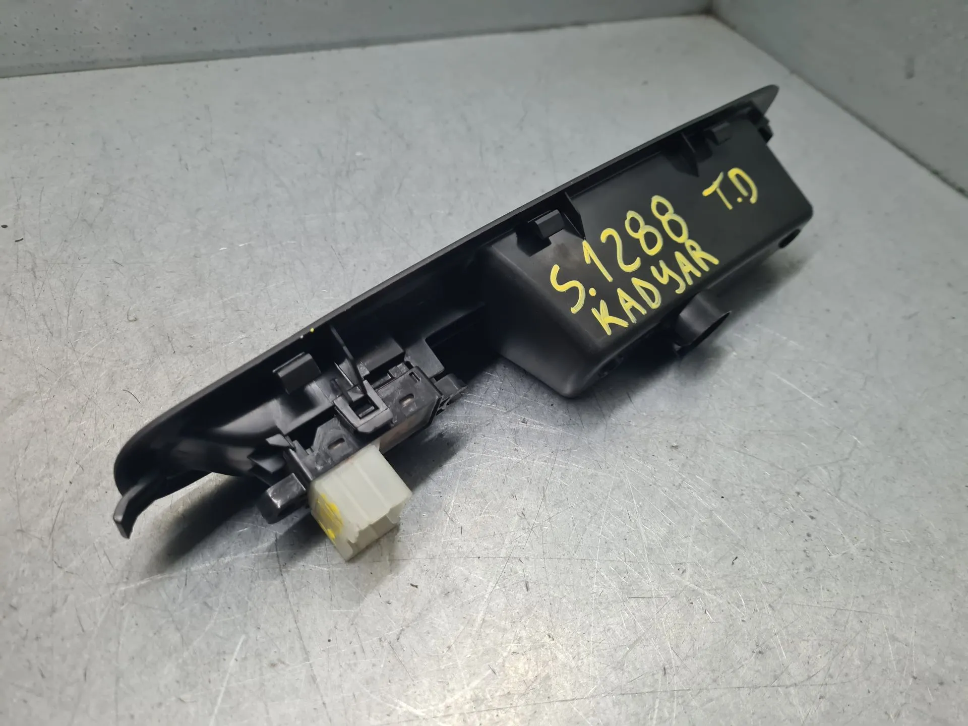 Commande / interrupteur lève-vitre Arrière Droite RENAULT Kadjar (HA_, HL_) Imagem-1