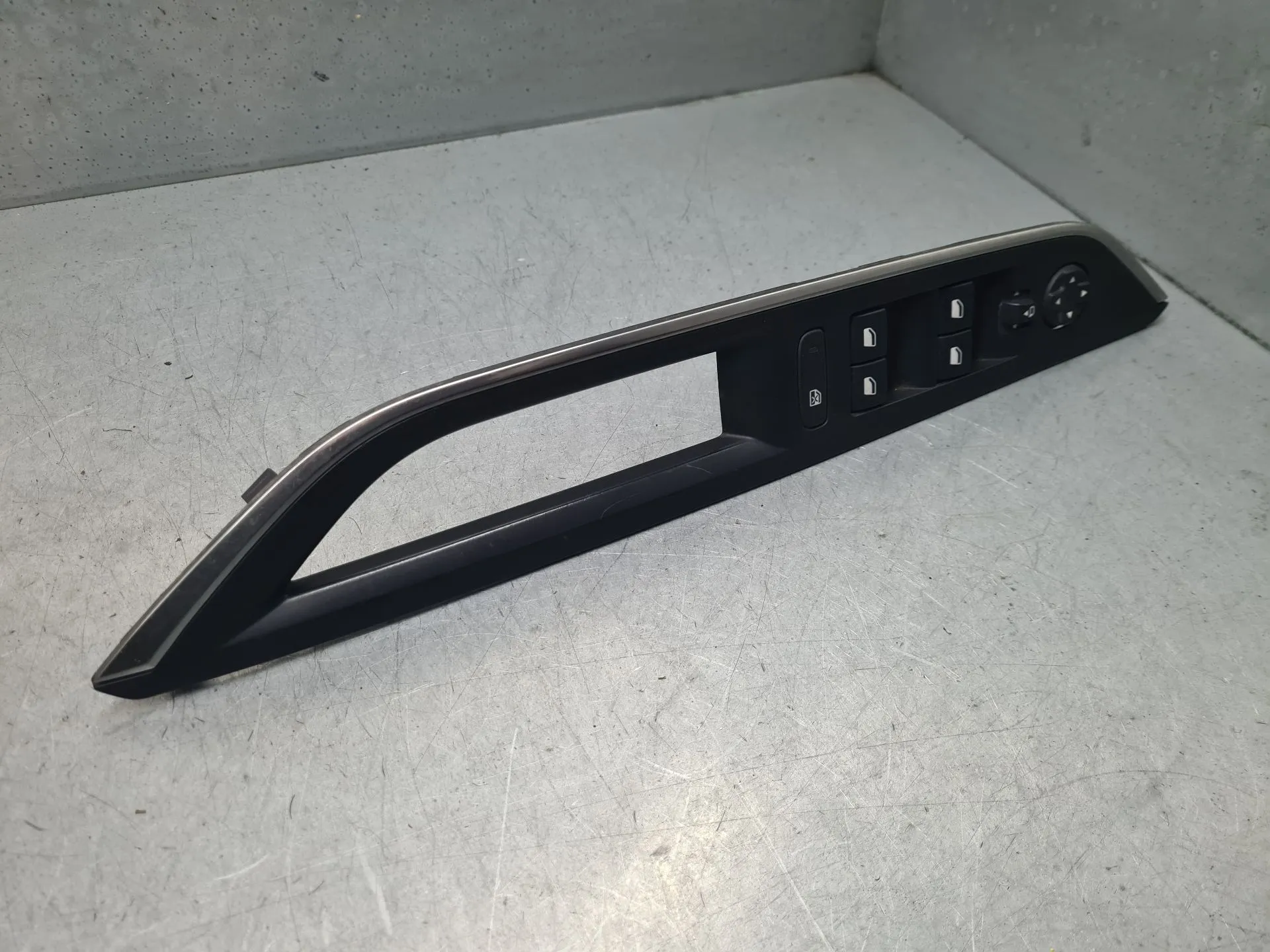 Comando / botão / interruptor vidros frente esquerdo PEUGEOT 5008 II (M_)