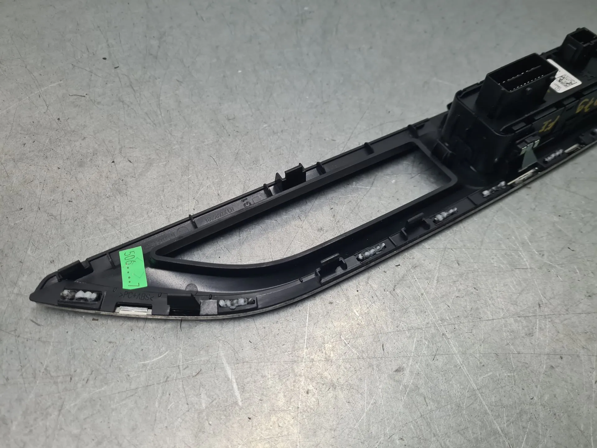 Comando / botão / interruptor vidros frente esquerdo PEUGEOT 5008 II (M_) Imagem-6