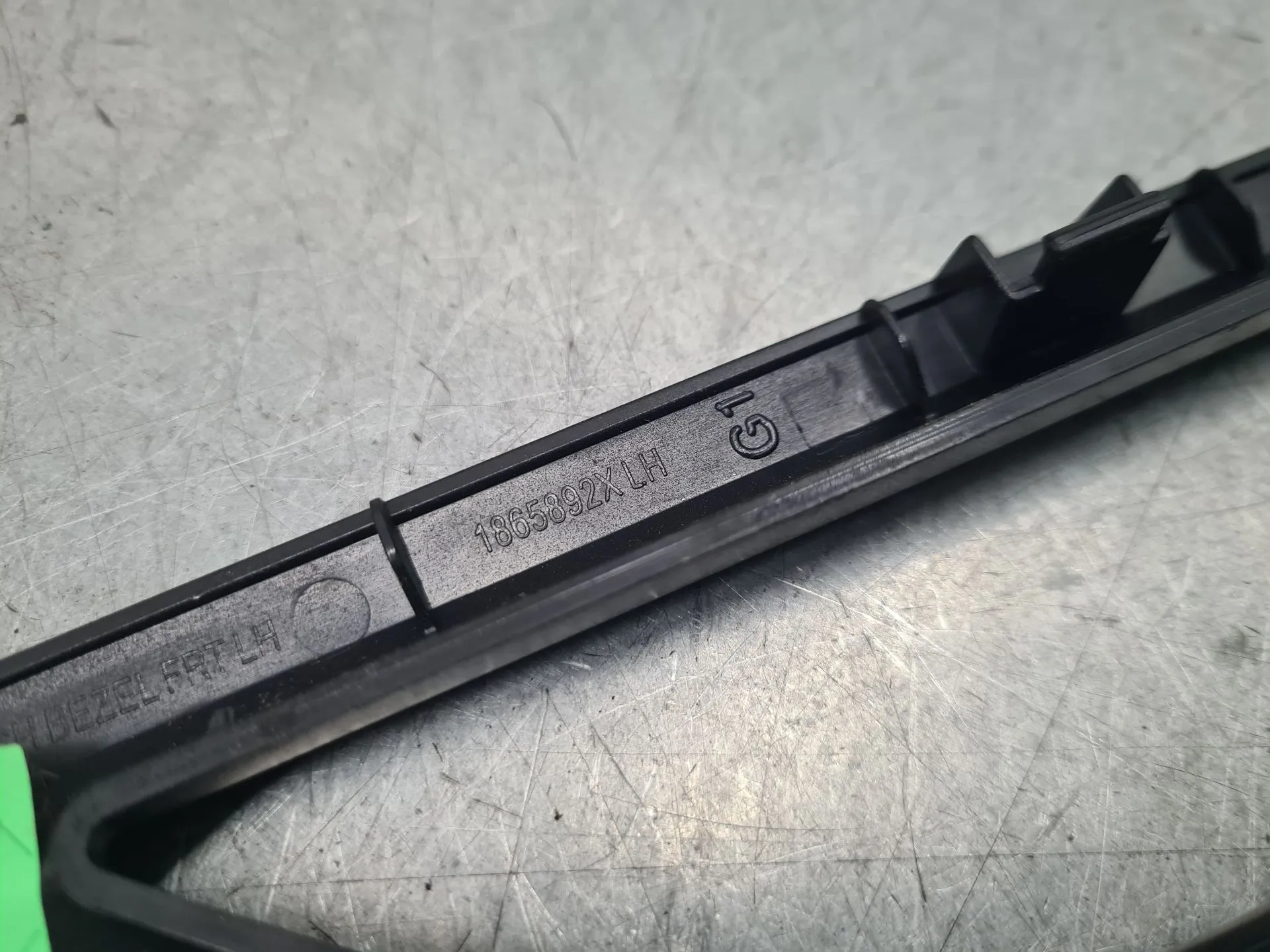 Comando / botão / interruptor vidros frente esquerdo PEUGEOT 5008 II (M_) Imagem-7