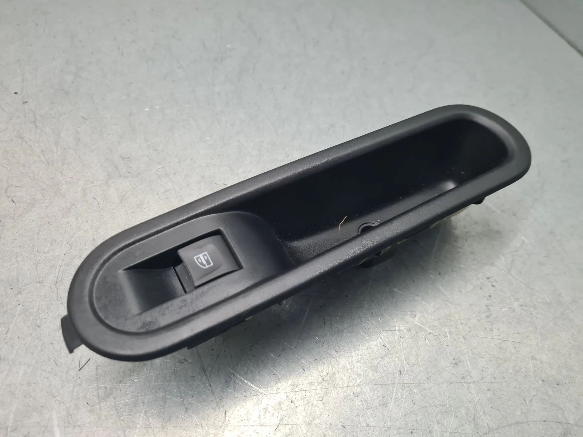 Mando / interruptor elevalunas delantero derecho RENAULT Twingo III (BCM_)