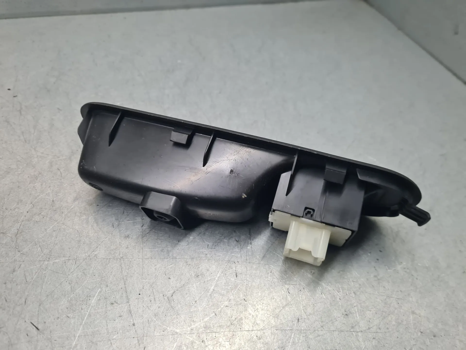 Mando / interruptor elevalunas delantero derecho RENAULT Twingo III (BCM_) Imagem-2