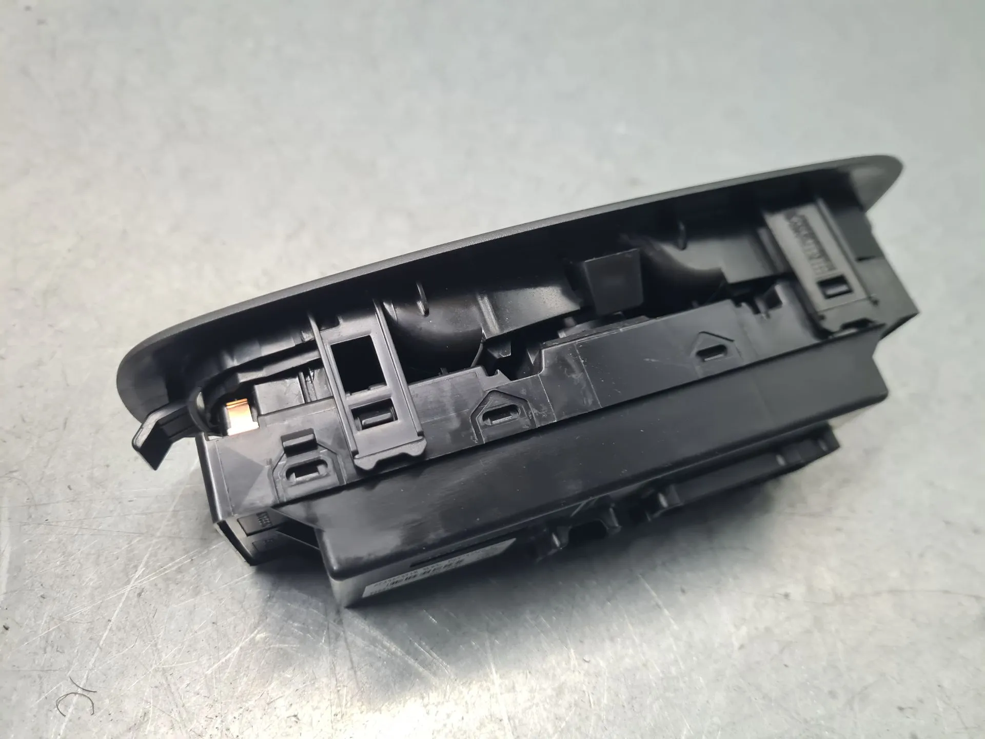 Comando / interruttore alzacristallo anteriore sinistro RENAULT Kadjar (HA_, HL_) Imagem-1