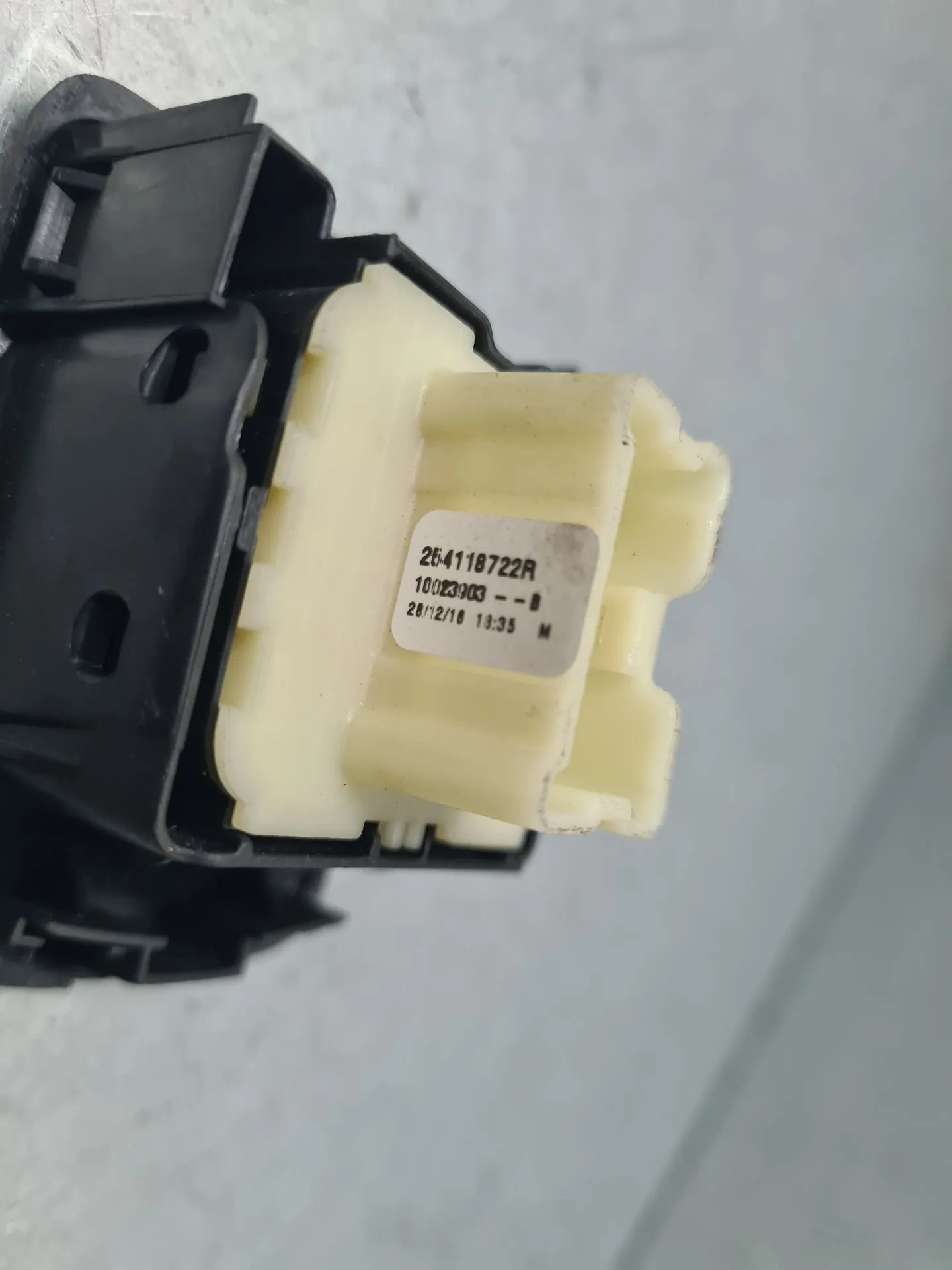 Comando / interruttore alzacristallo anteriore sinistro RENAULT Trafic III (FG_) Imagem-4