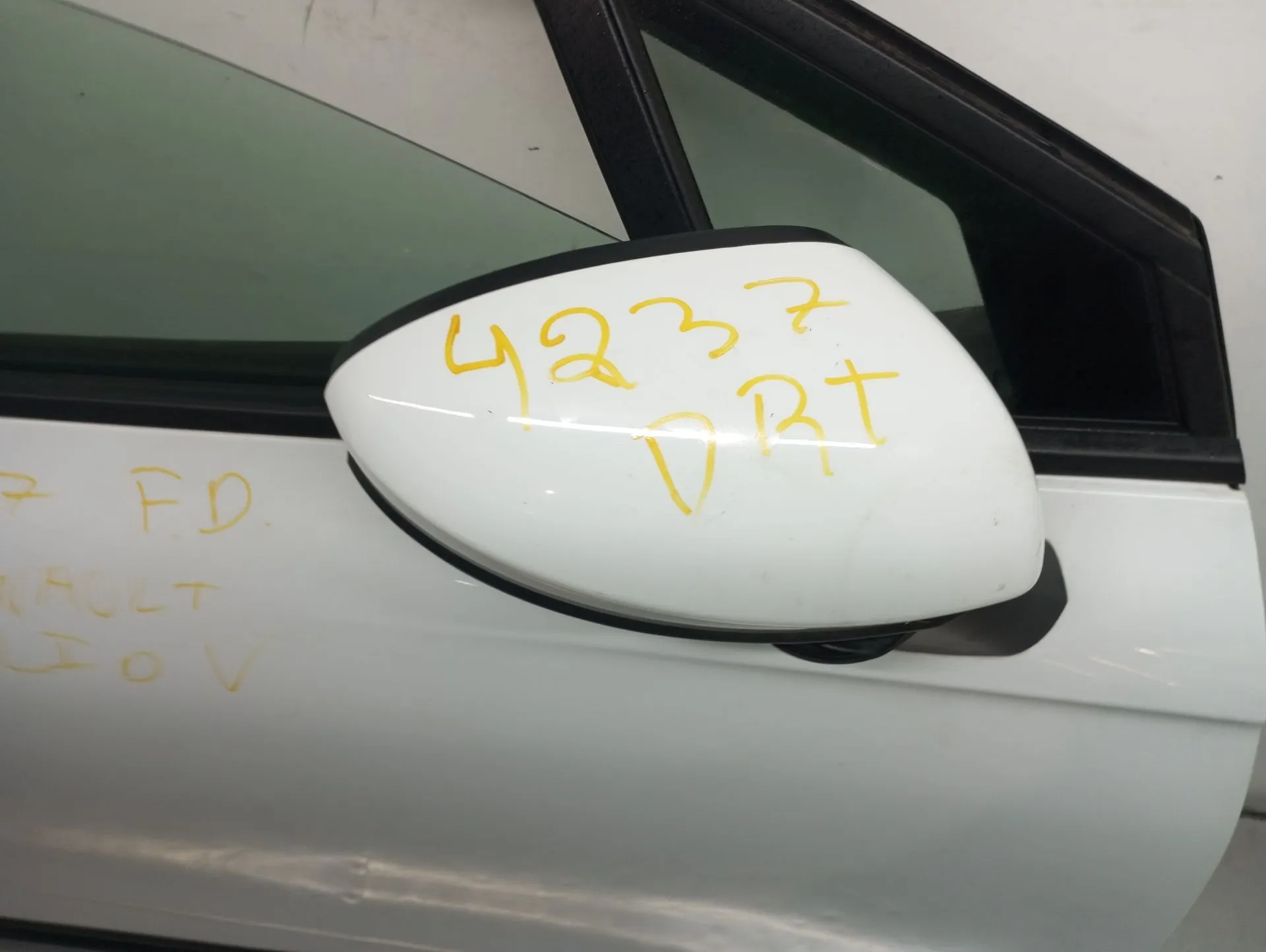 Retrovisor / espelho direito RENAULT Clio V (BF_)