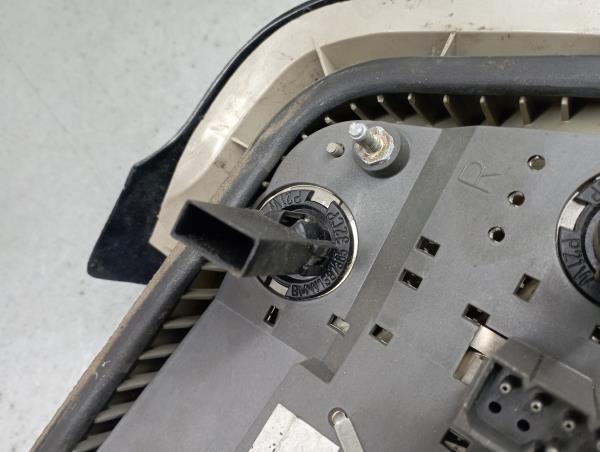 Right Tail light BMW 3 Coupé (E36) Imagem-3