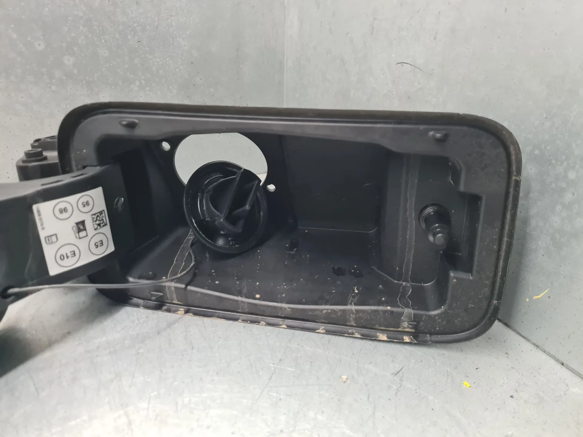 Bouchon/Volet De Trappe De Réservoir à Carburant DACIA Duster III (P1310) Imagem-6